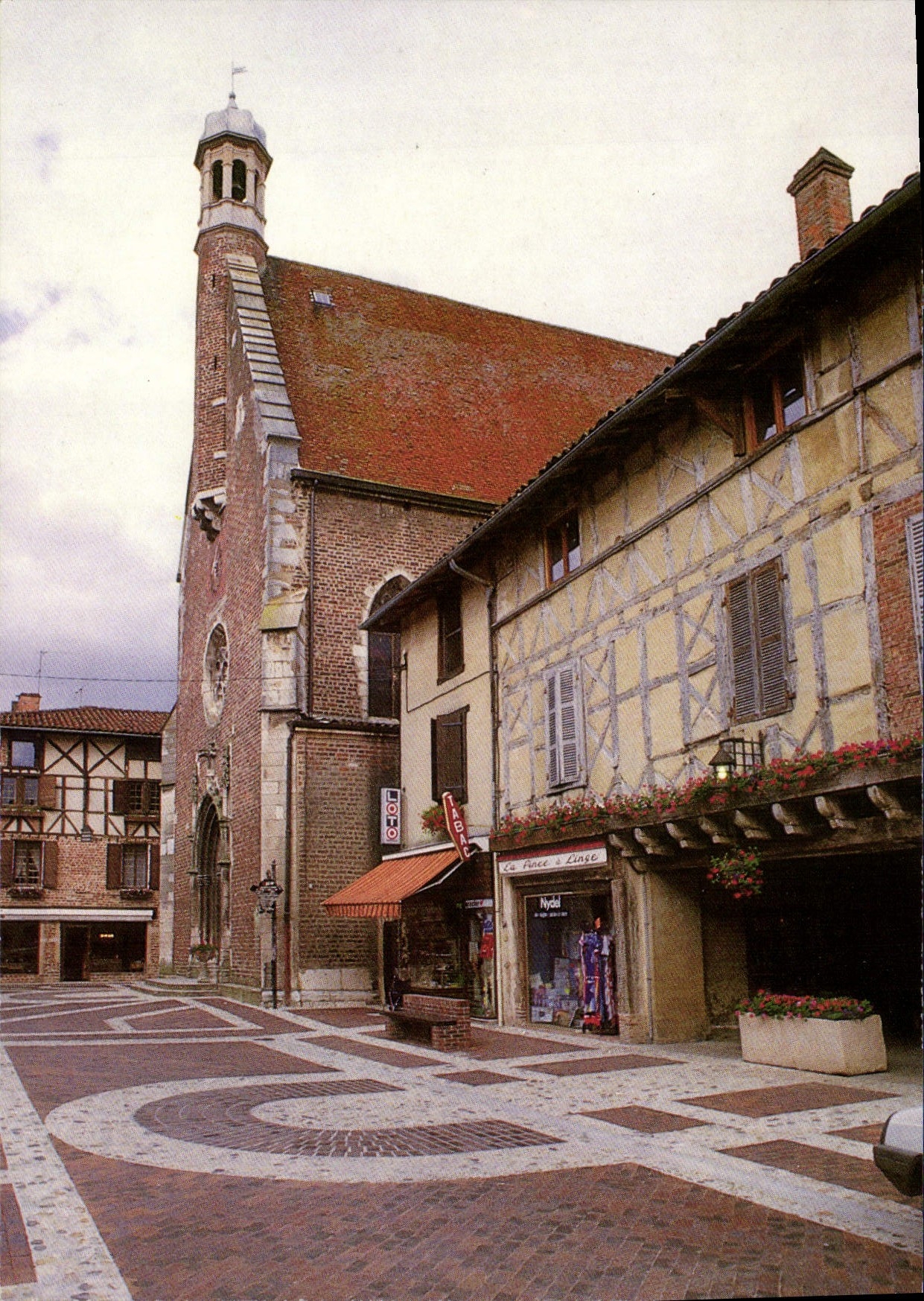 CPA Ain La Dombes Chatillon S Chalaronne le Parvis et l'eglise St Andre XIV 