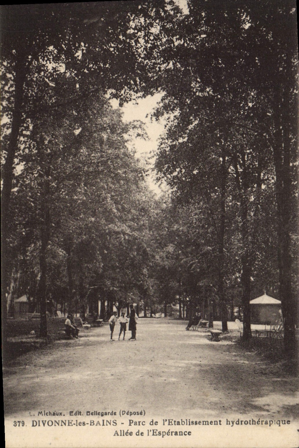 Divonne-les-Bains — Allée de l'Espérance — Établissement hydrothérapique — L. Michaux, Édit. Bellegarde