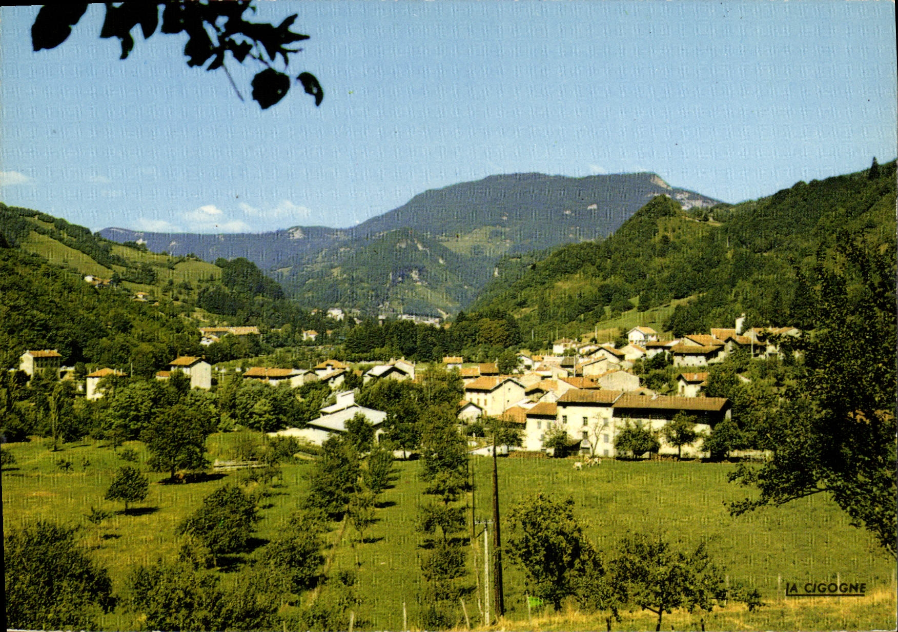 Serrières (01) — Vue générale — Éditions La Cigogne