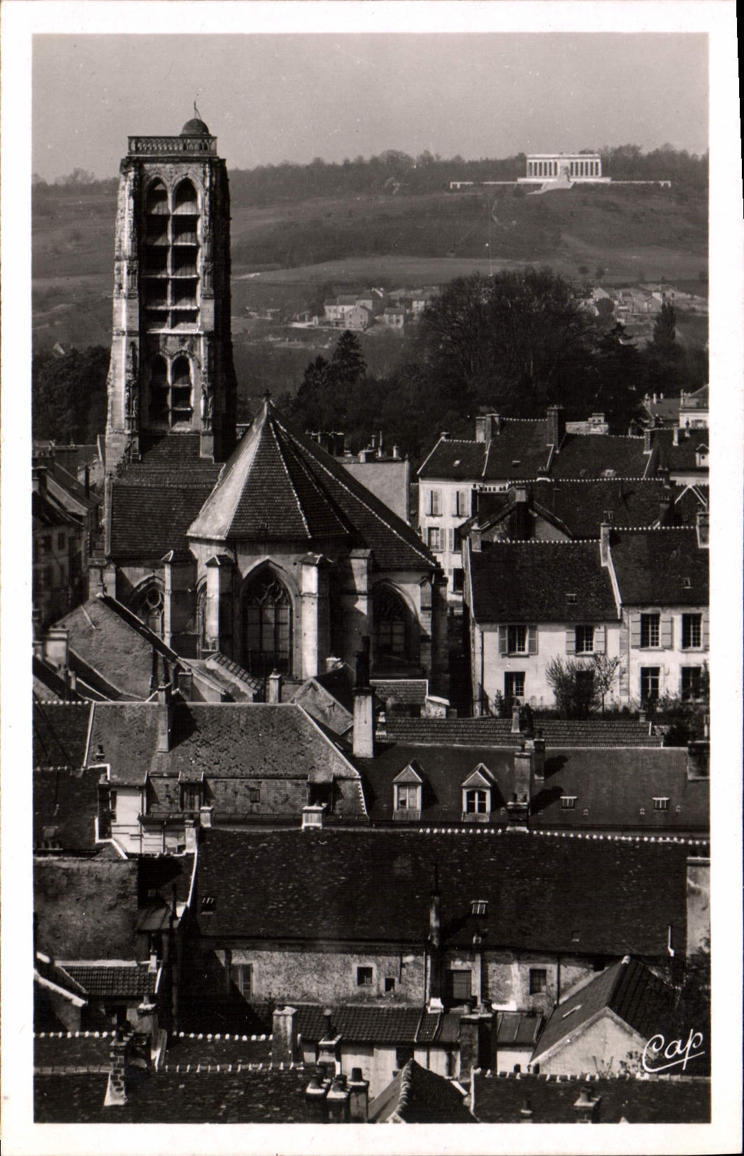 Saint-Crépin — Château Thierry et le Mémorial américain — éditeur 'Real-Photo' P. Strasbourg