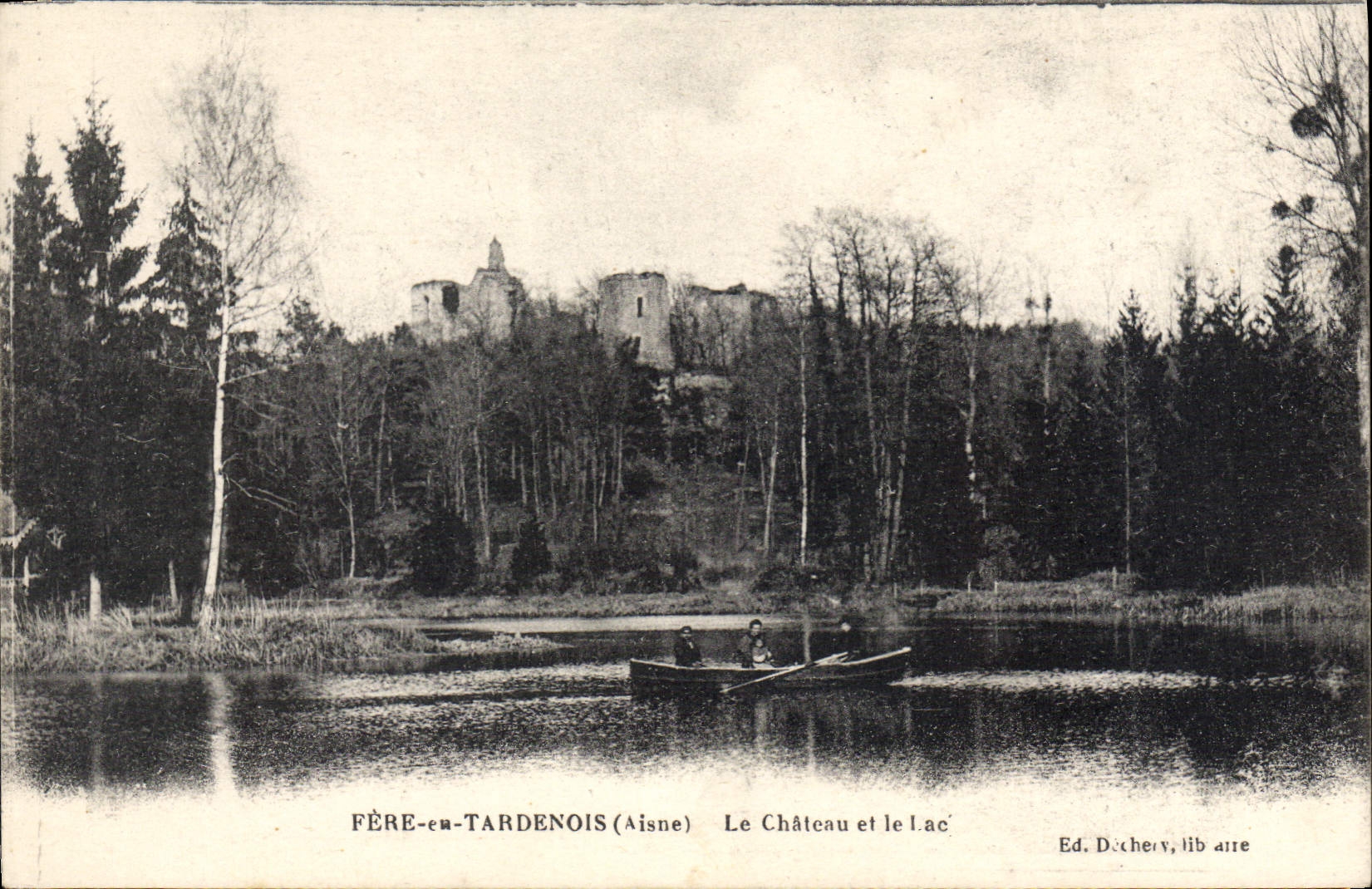 FÈRE-EN-TARDENOIS (Aisne) — Le Château et le Lac — Ed. D. Cherv, lib. aire