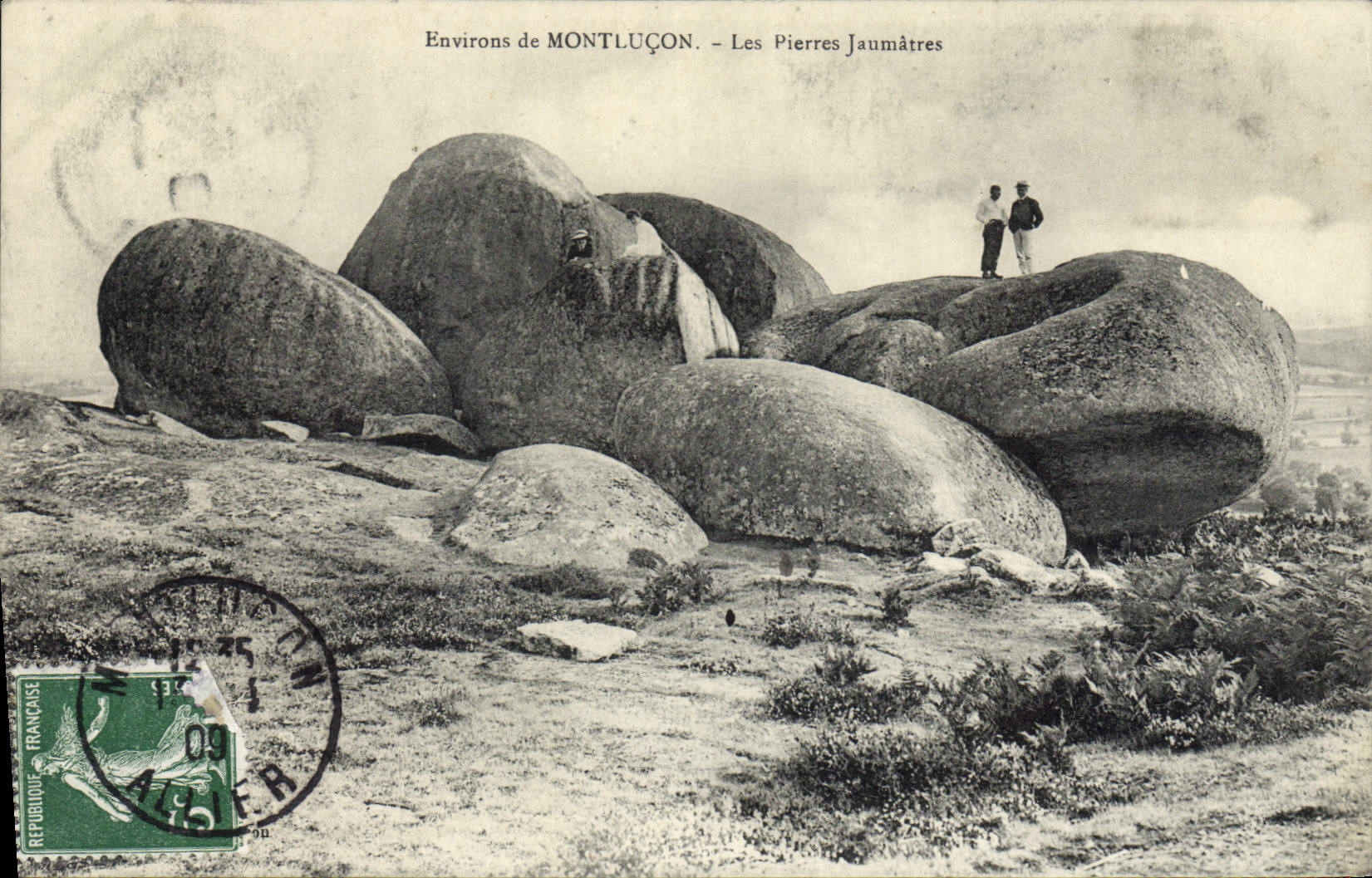 Environ de MONTLUÇON — Les Pierres Jaumâtres — Éditeur non identifié