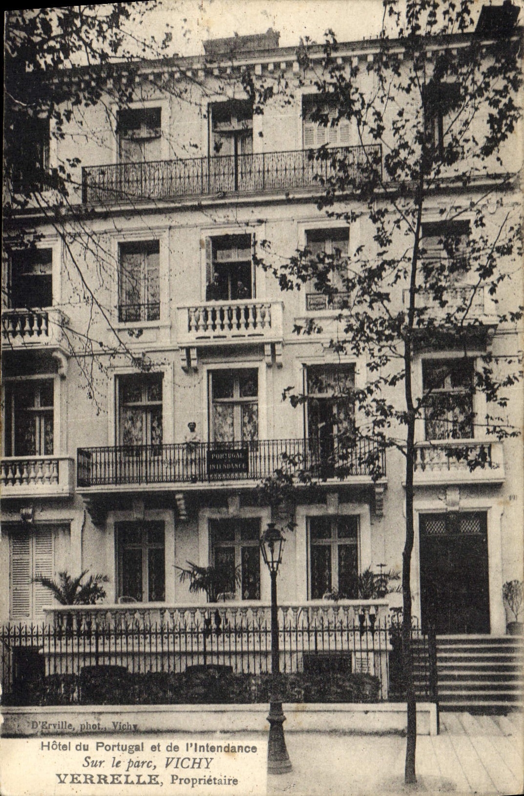 CPA Hotel du Portugal et de l'Intendance Sur le Parc Vichy Verrelle Propreaire 