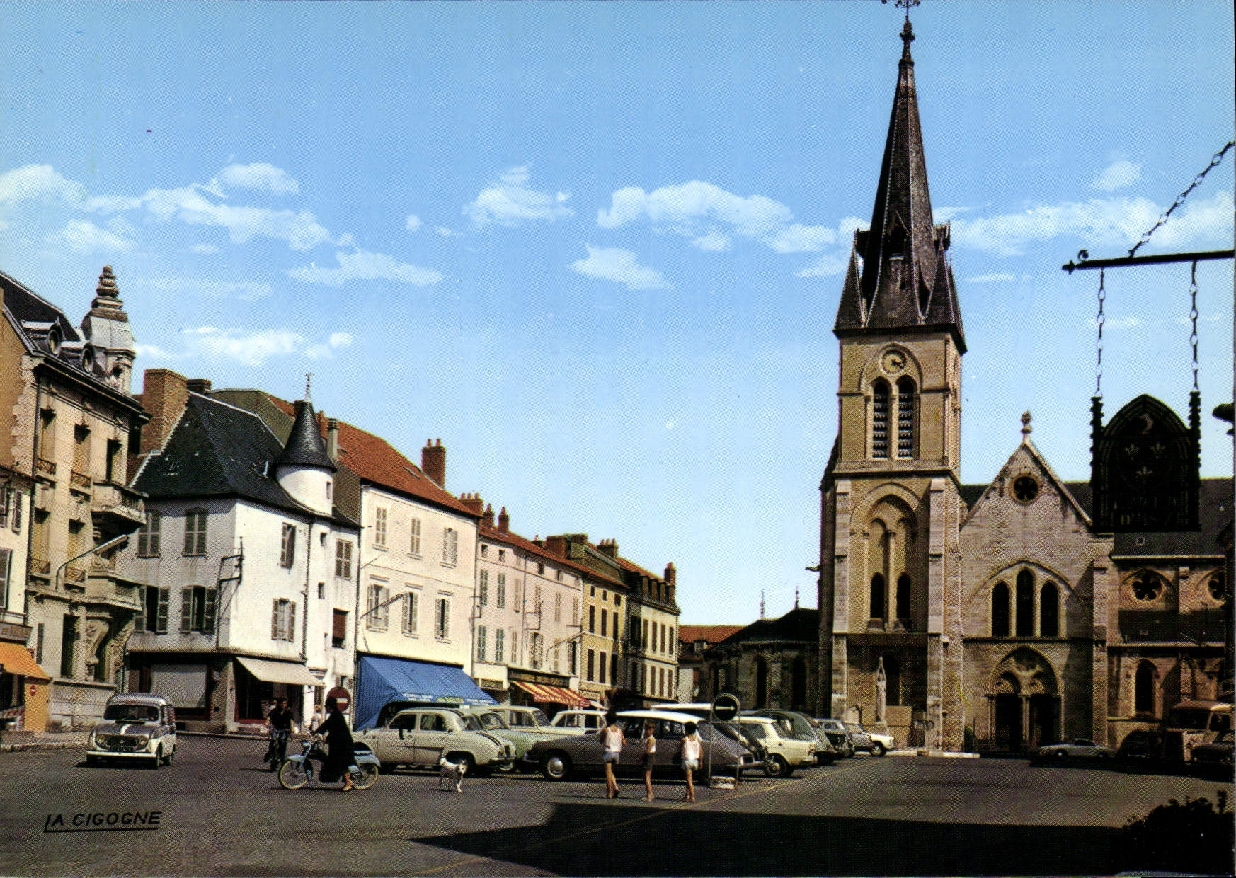 Cusset — Place Victor Hugo — La Cigogne