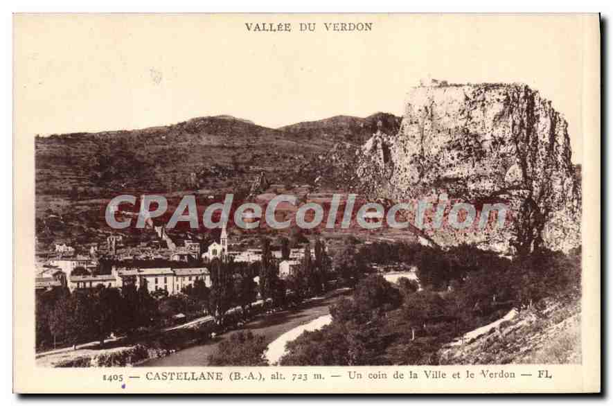 CPA Valle du Verdon Castellane B A Un coin de la Ville et le Verdon 