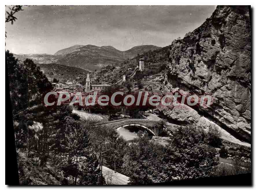 CPA Castellane B A sur les bords du Verdon ses sites historiques et ses belles montagnes 