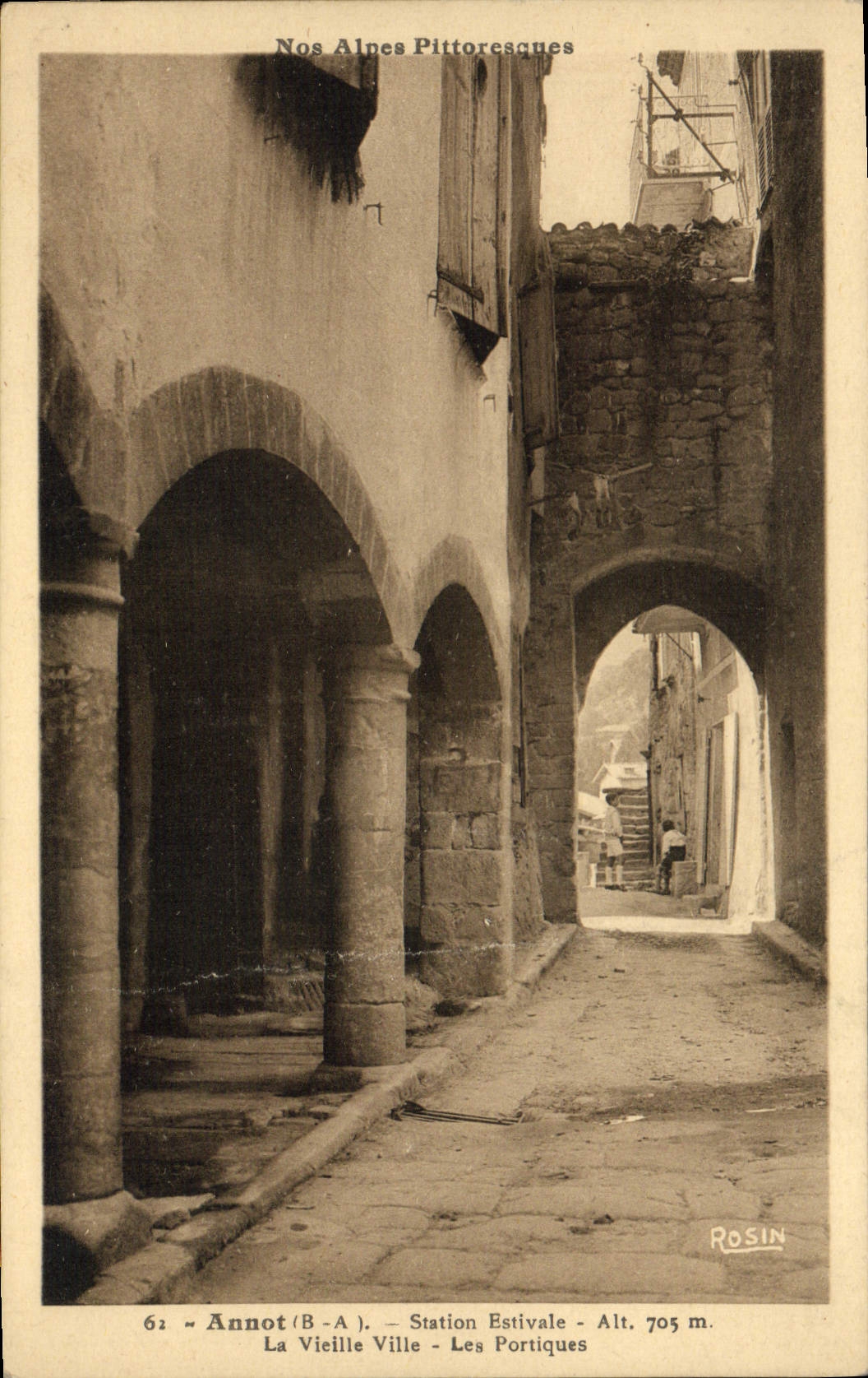Annot (B-A) - La Vieille Ville - Les Portiques — ROSIN