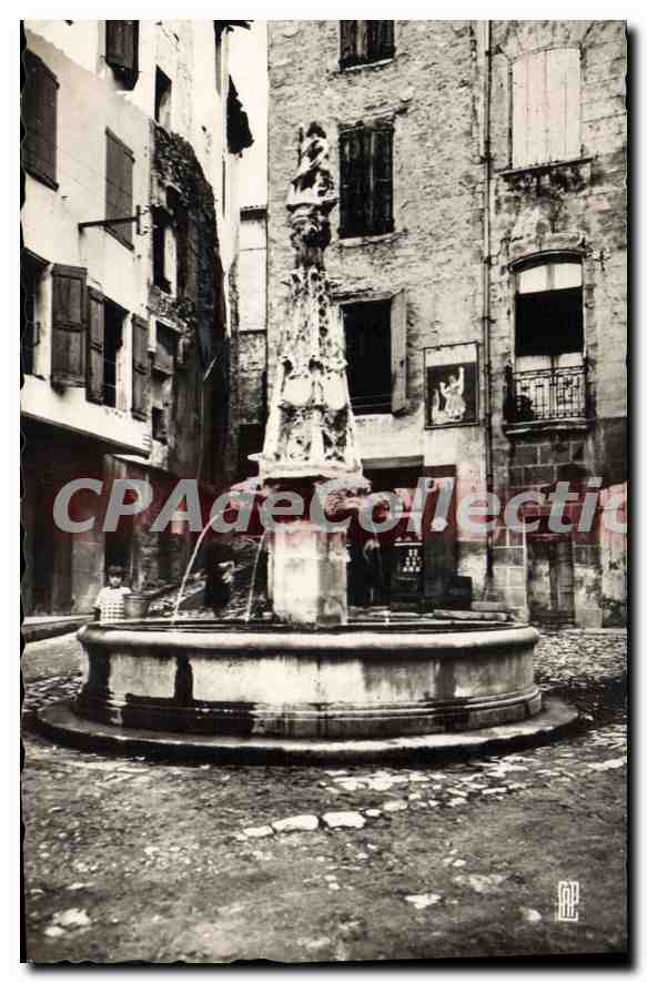 Forcalquier — Fontaine Saint-Michel — (Une des plus anciennes de la Haute-Provence)