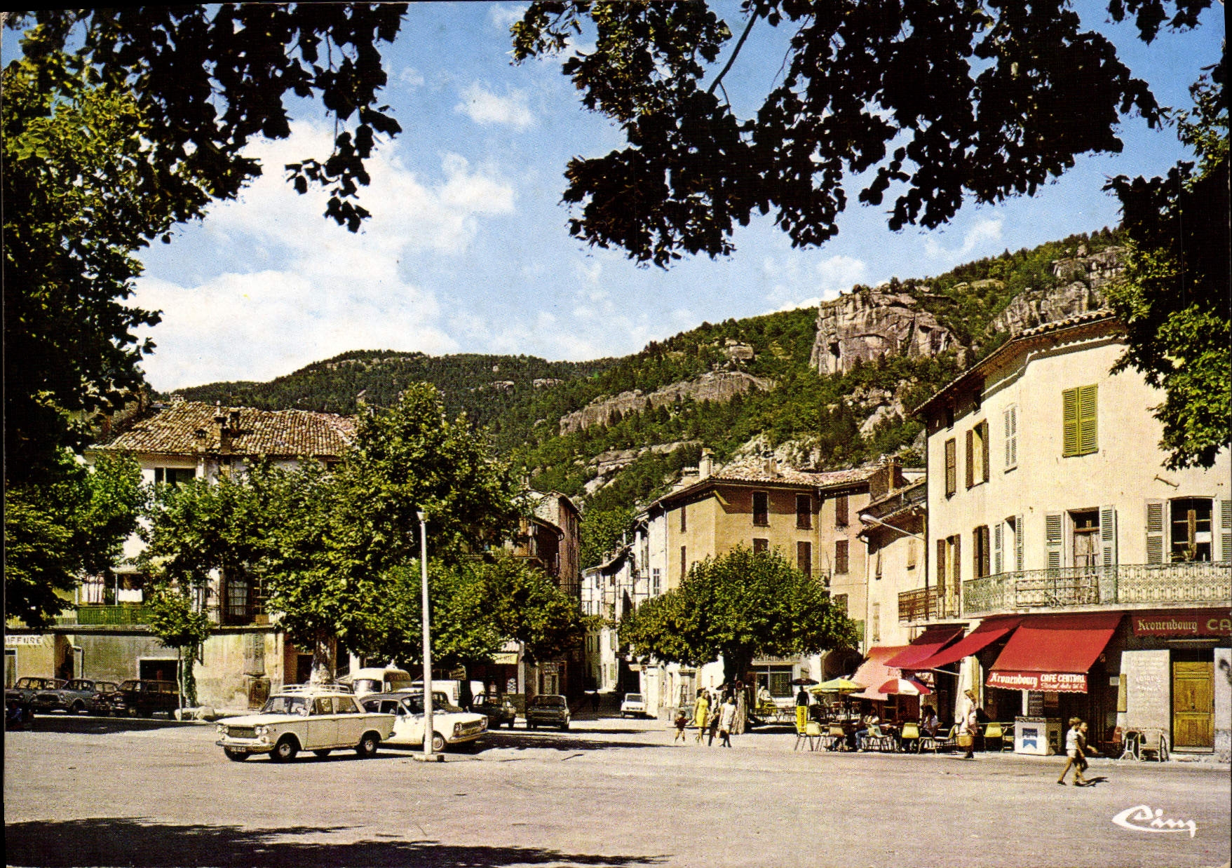 Annot (Alpes-de-Haute-Provence) — Station estivale, centre du village — Editions et Impressions Combier / Mâcon, n° C3 04008-1-0002