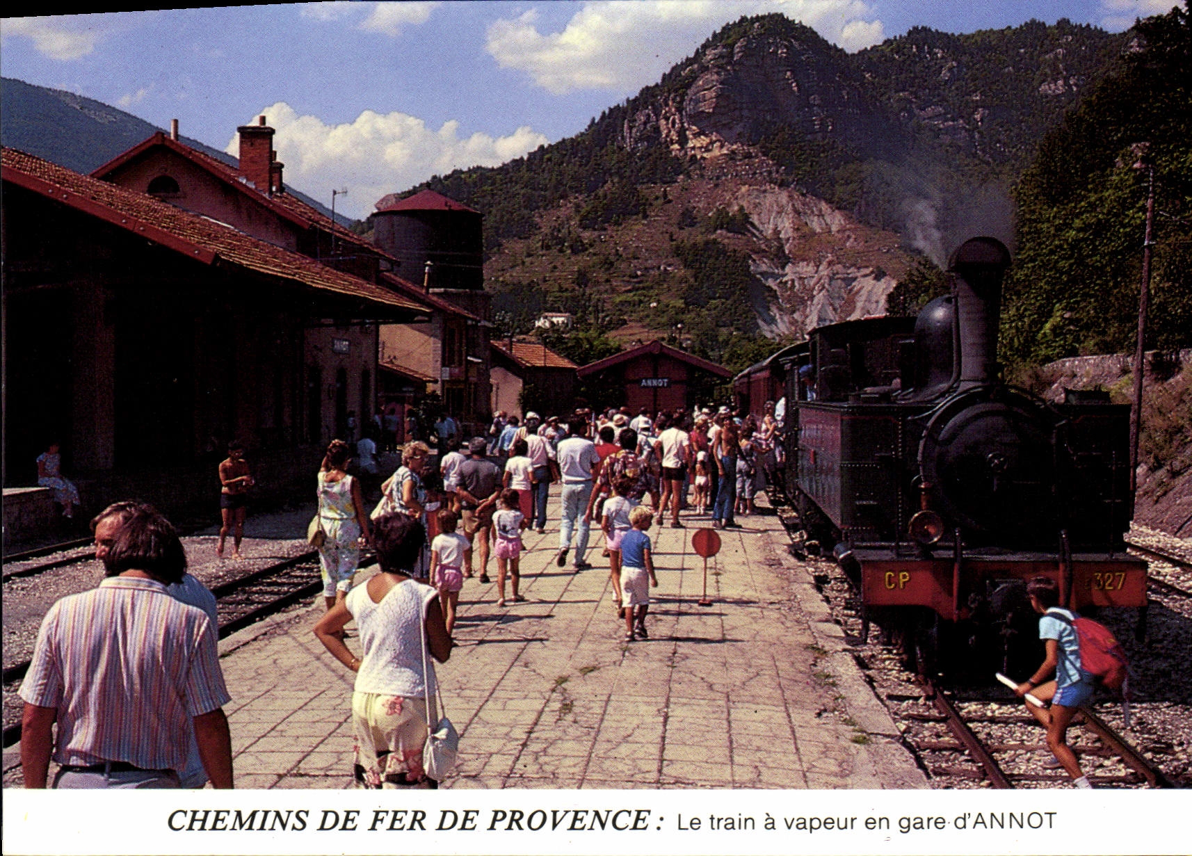 Gare d'Annot — Train à vapeur n°327 — Chemins de Fer de Provence