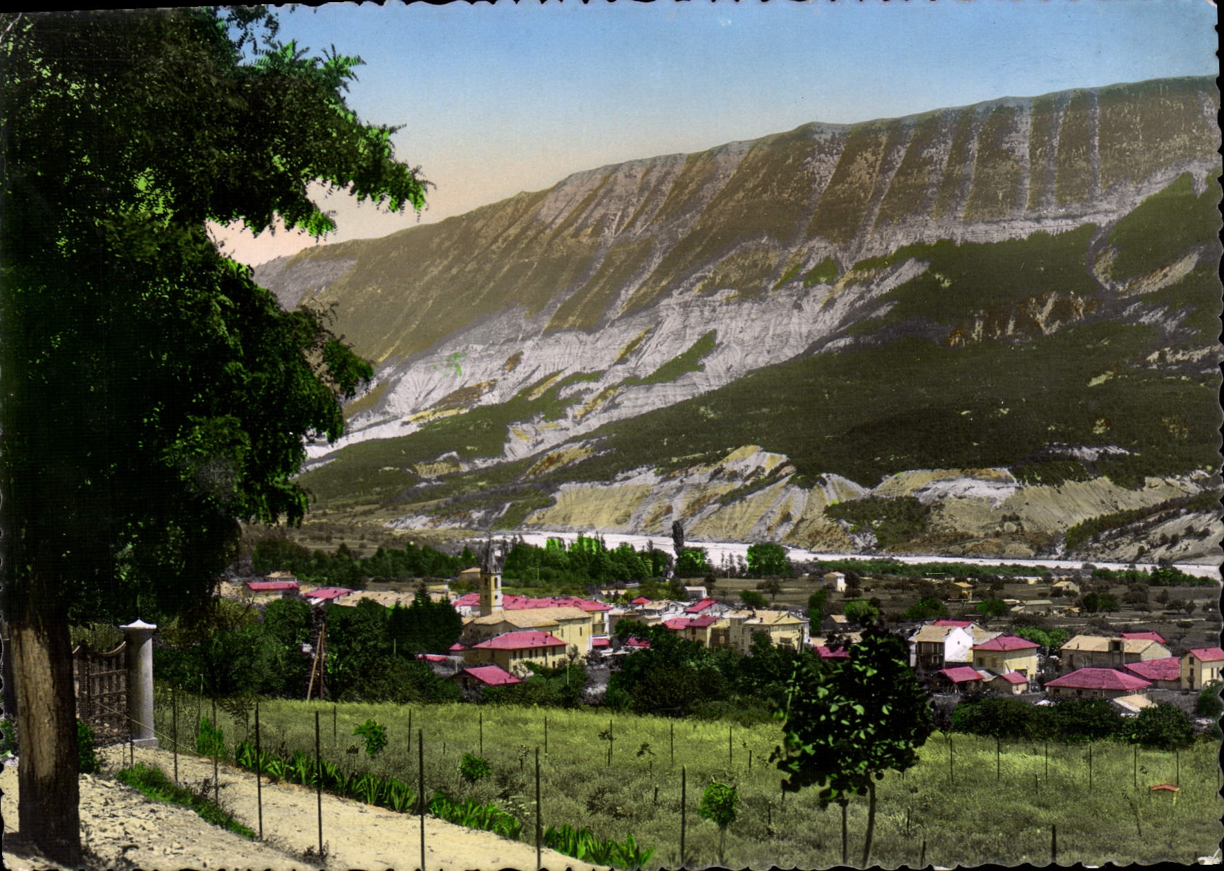 Saint-André-les-Alpes — Vue générale — Photographie de H.-J. Panzani