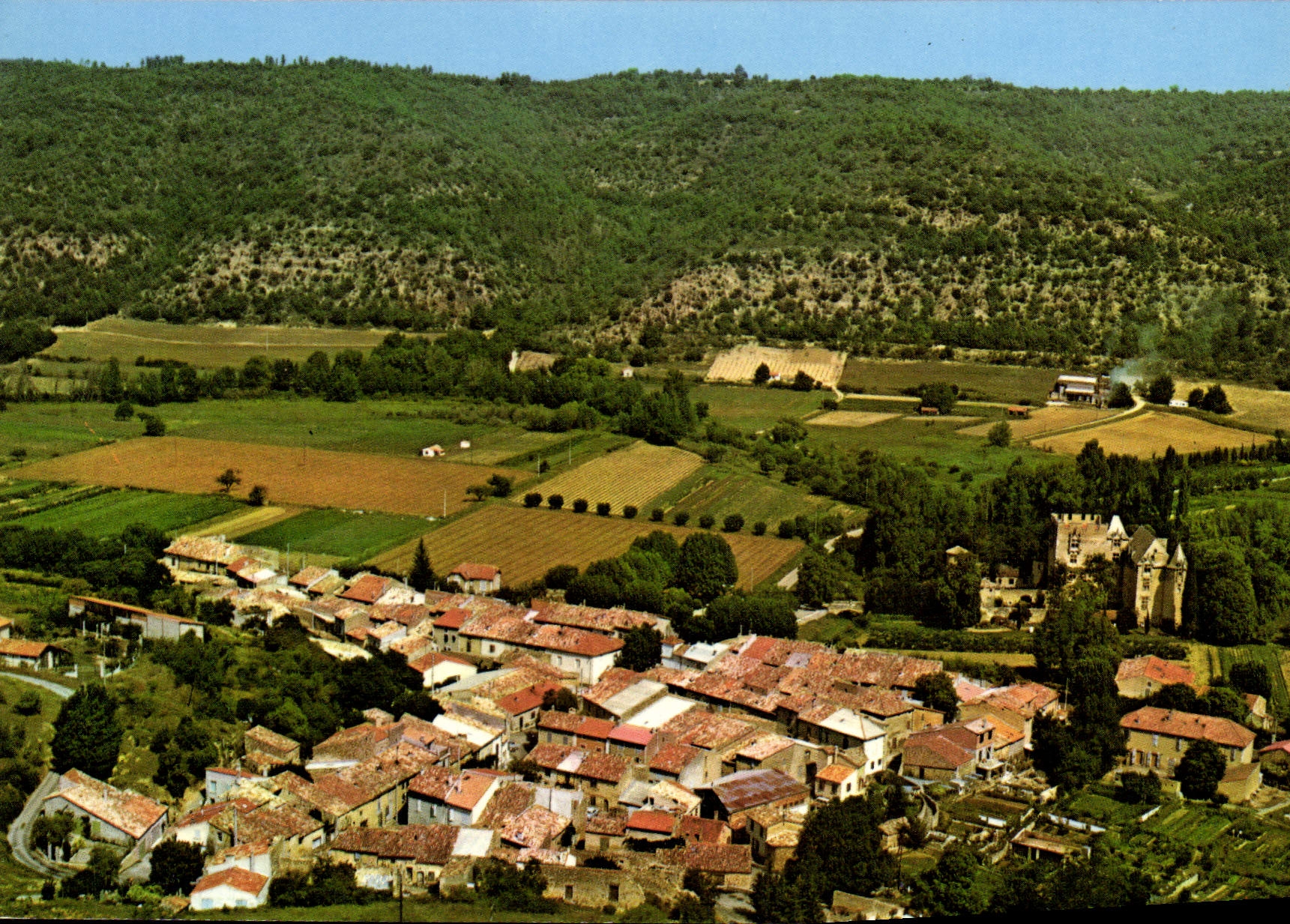 Allemagne en Provence — Alpes de Haute-Provence — Vue aérienne — Éditions ADIA, N. 204