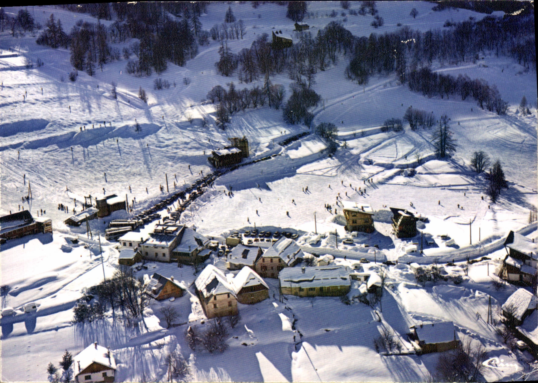 Allos (Alpes-de-Haute-Provence) — Vue générale aérienne — Imprimeur Mâcon