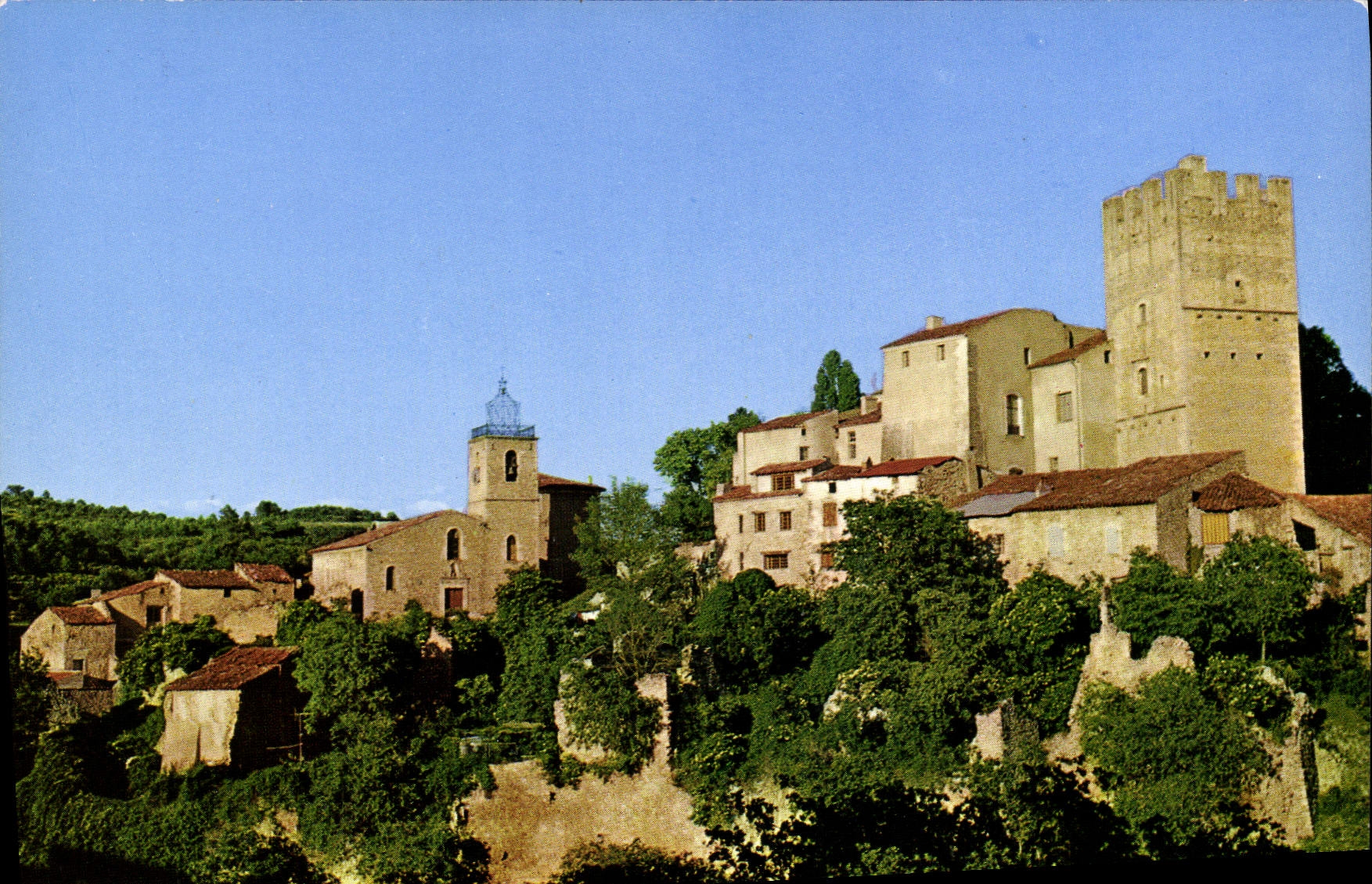 Esparron-de-Verdon — Le Château et le Village — Société des Gouleurs Naturelleur