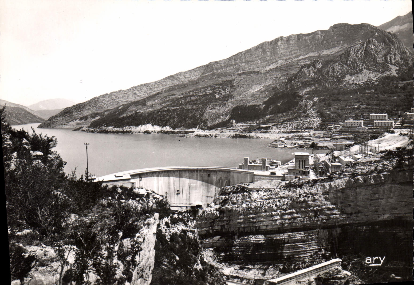 Les Gorges Pittoresques du Verdon — Barrage de Castillon et l'usine — A. Tardy, Photo-Editeur, Marseille
