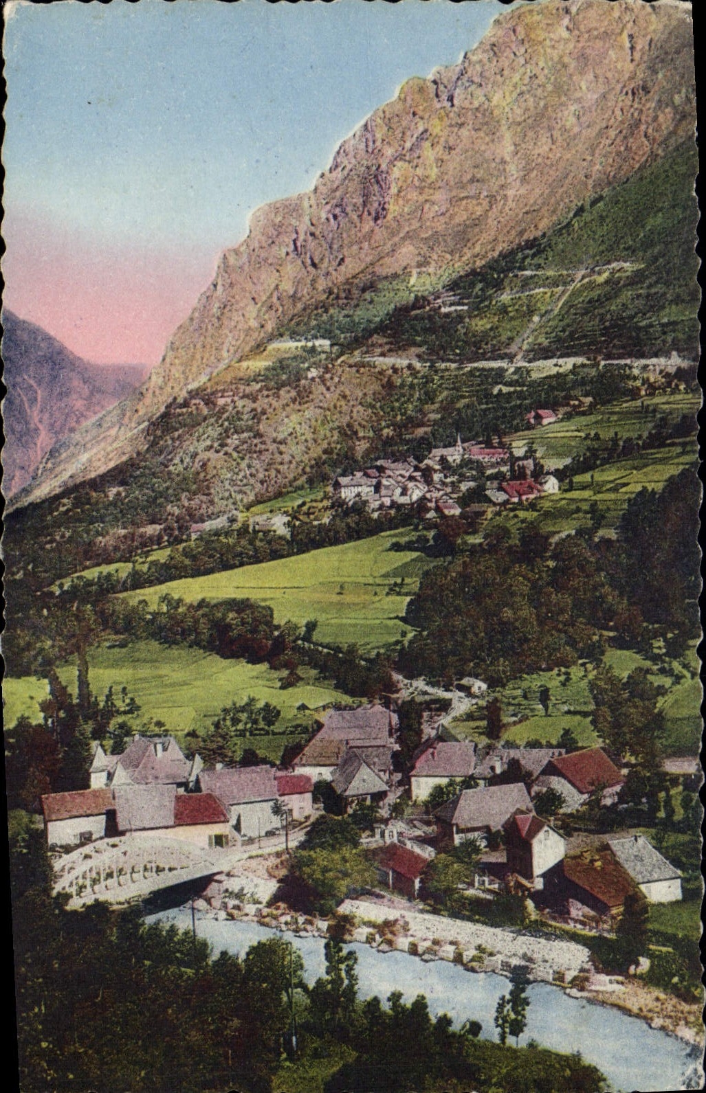 Bourg d'Arn et Venosc — vue du village et du fleuve — Éditions Odoix