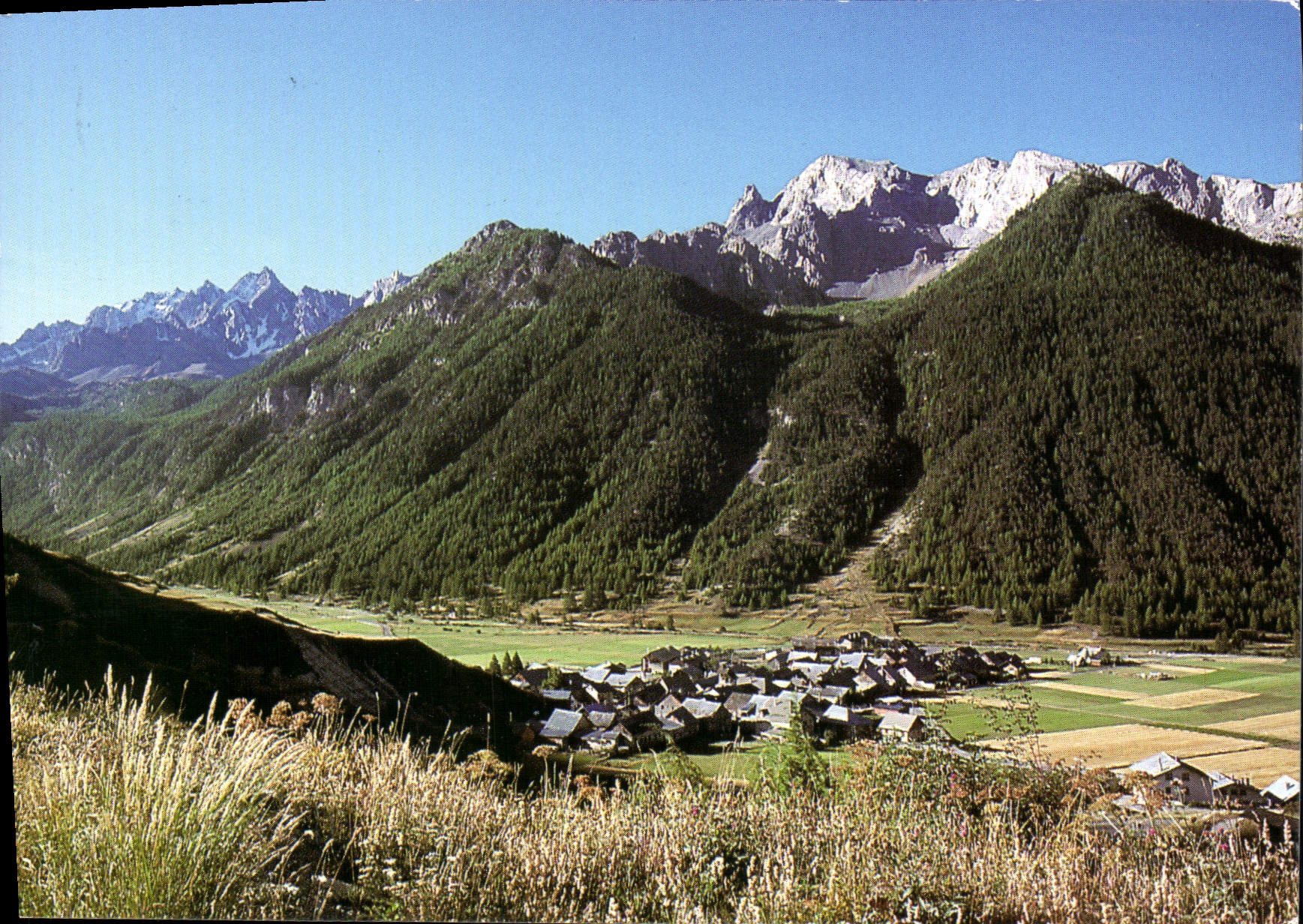 Ceillac en Queyras — Hautes-Alpes — éditeur P.A.D.E.M. n°9