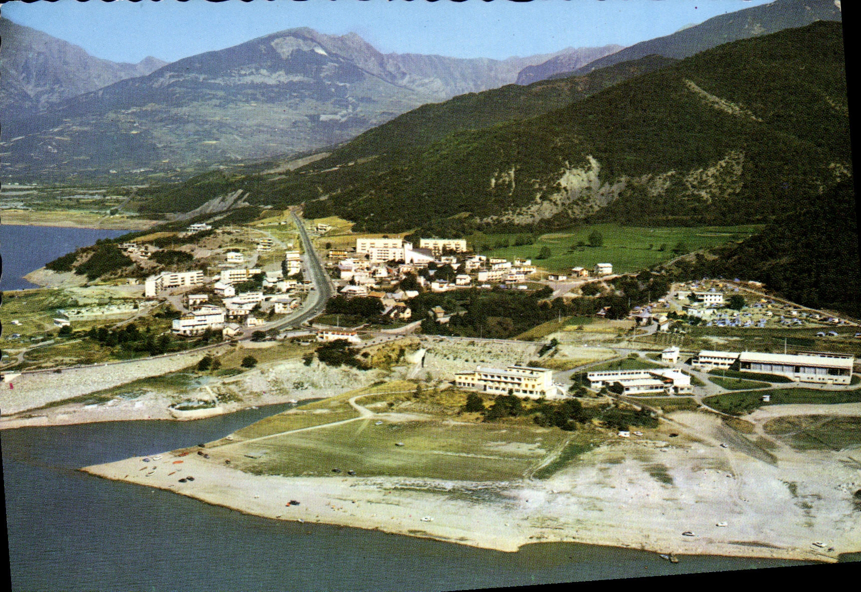 Savines (Hautes Alpes) — au bord du Lac de Serre-Ponçon — vue générale — Les Éditions J. Cellard, Bron (Rhône)