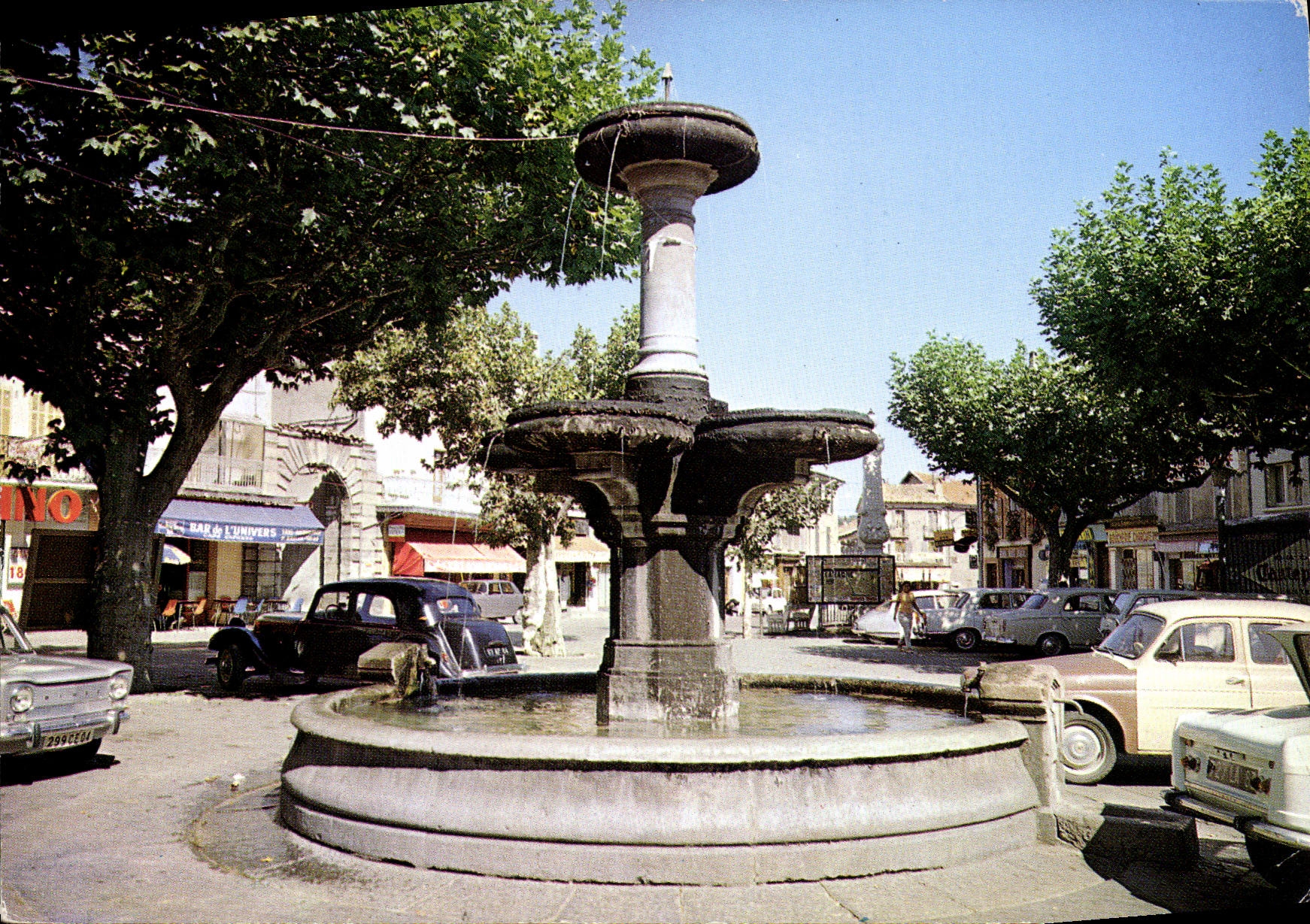 La Fontaine — Laragne-Montéglin (05) — Édit. Tardy