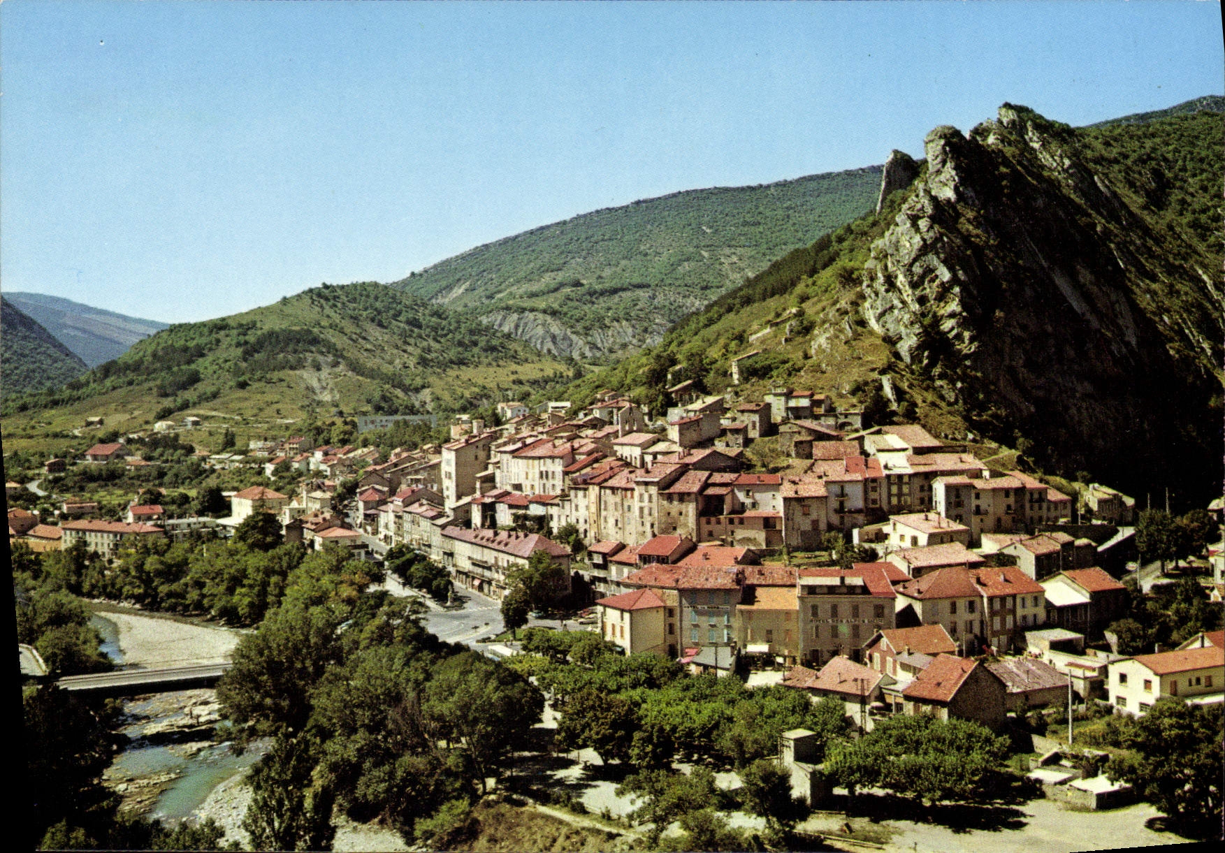 Serres (05 Htes-Alpes) — Vue générale, rocher de la Pignolette — Éditions Grenoble