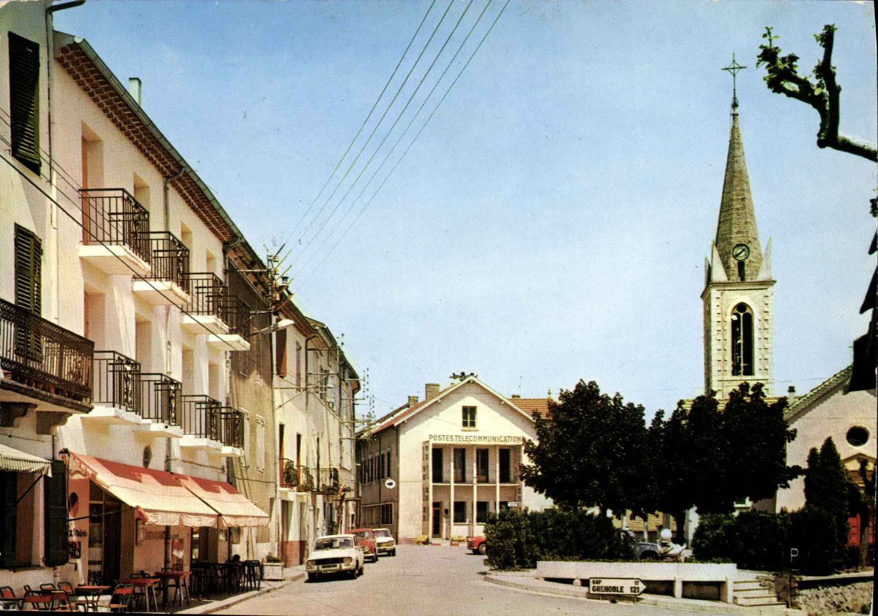 La Saulce-des-Alpes — Place de l'Église — Les Éditions J. GÉRARD