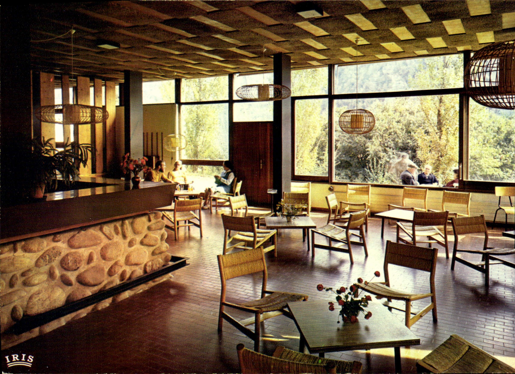 Der Lounge - Bar — Familienurlaubshaus — LUMICAP