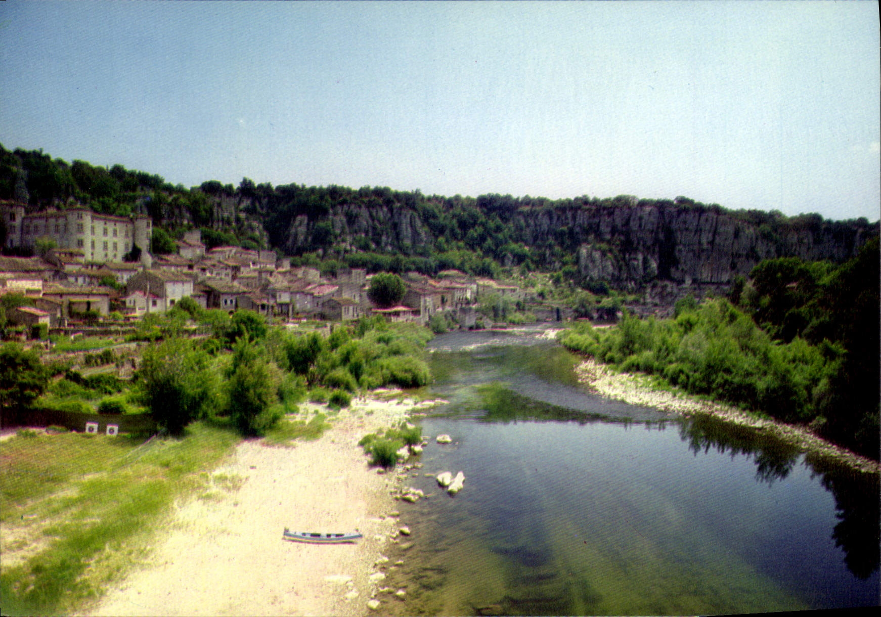 CPA Image de France Vallee moyenne de l'Ardeche Vogue Antique cite batie en emphitheatre sur la fala