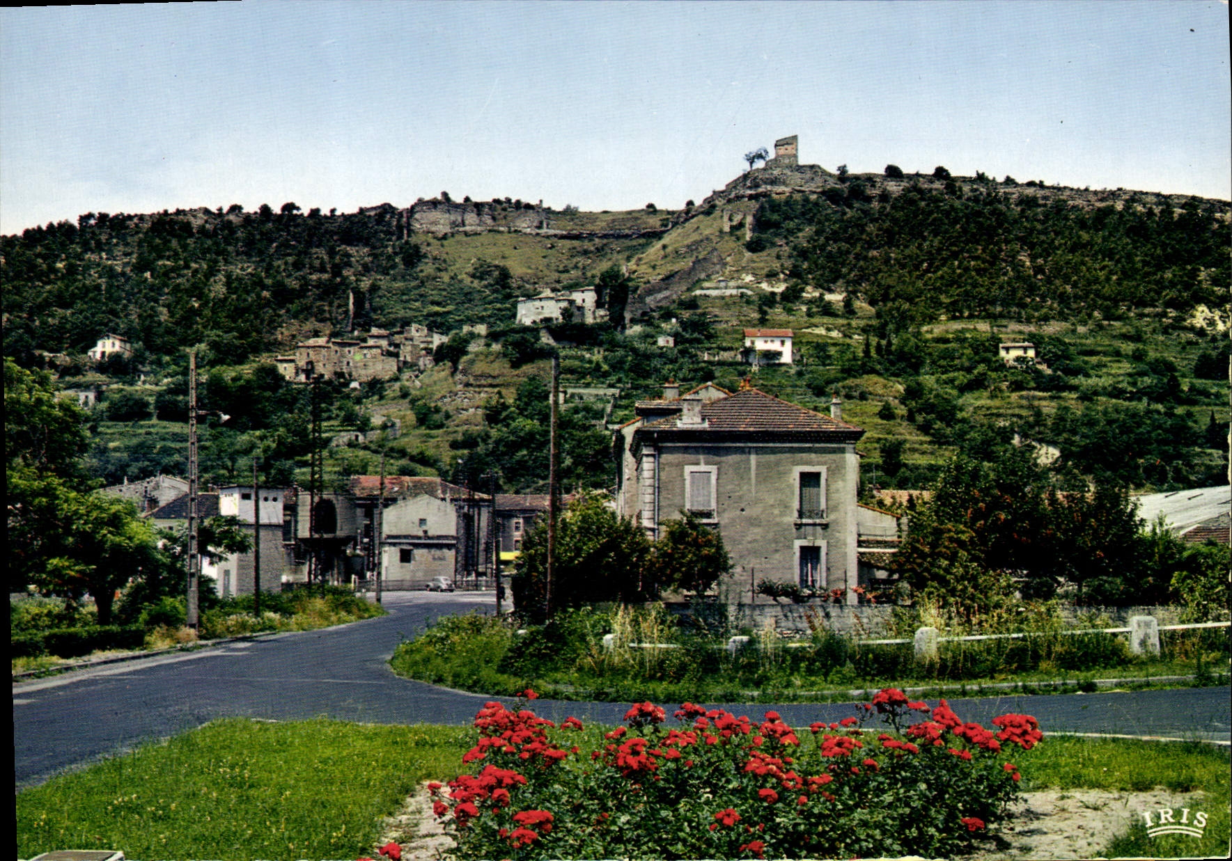 Le Teil — Vue générale du Vieux Château — IRIS
