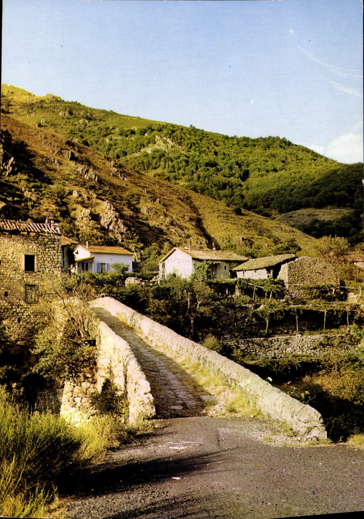 Dorf der Cévennes in der Nähe von Mayrès — (Lozère) — Gesellschaft der Postkartenverleger APA-POUX - ALBI