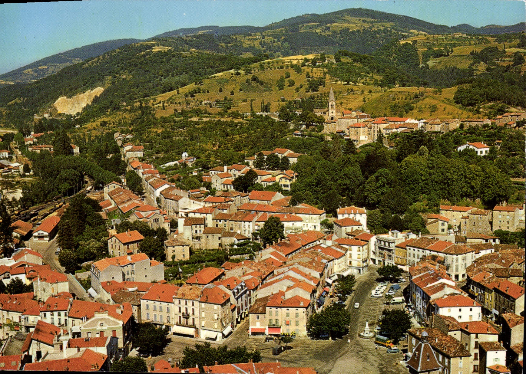 Lamastre (Ardèche) — Centre touristique important du Vivarais — Éditions J. Cellard
