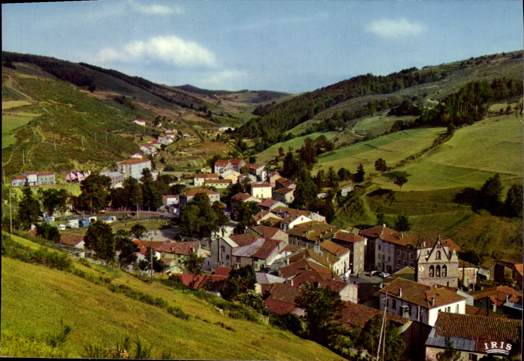 CPA Vue generale de Saint Cirgues en Montagne Environs du Lac d'Issaries 