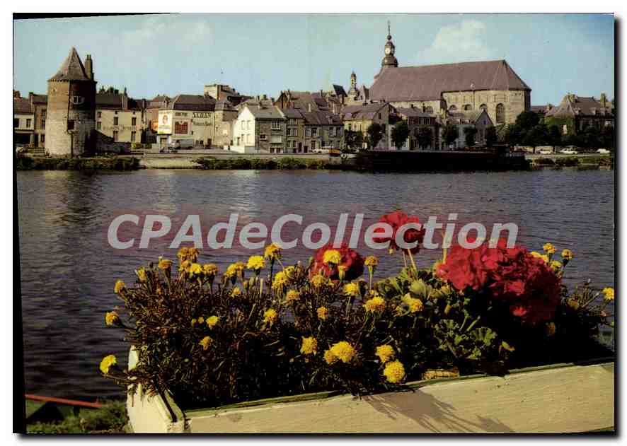 CPA Givet  Ardennes L'Eglise St Hilaire et la Meuse 