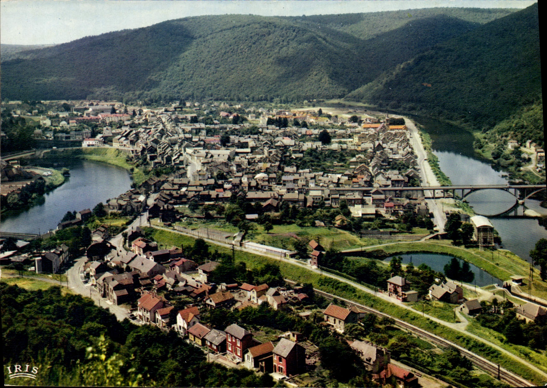 CPA Revin Ardennes Vue Panoramique La piscine et Orzy 