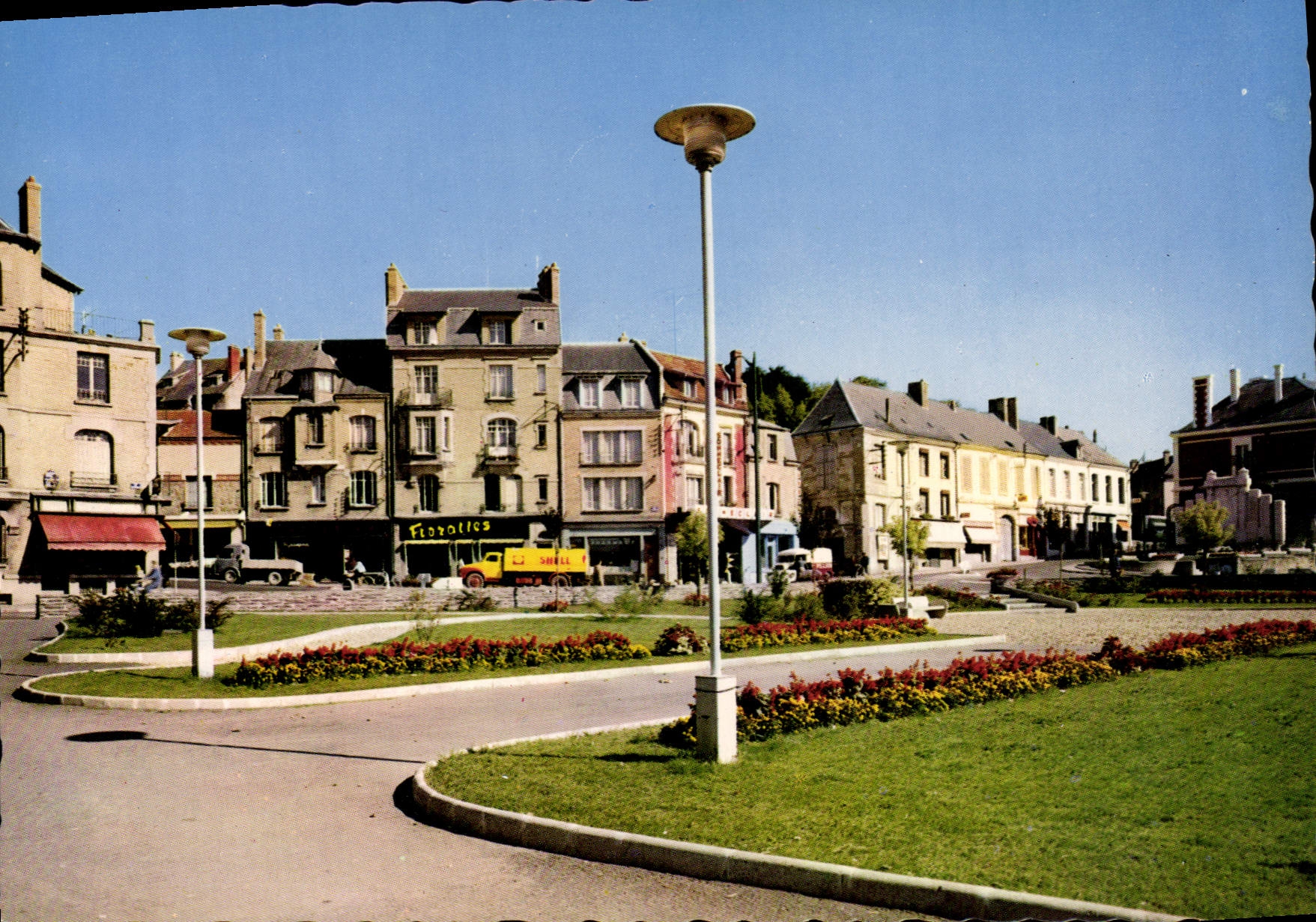 CPA Rethel Ardennes Place de l'Hotel de Ville 