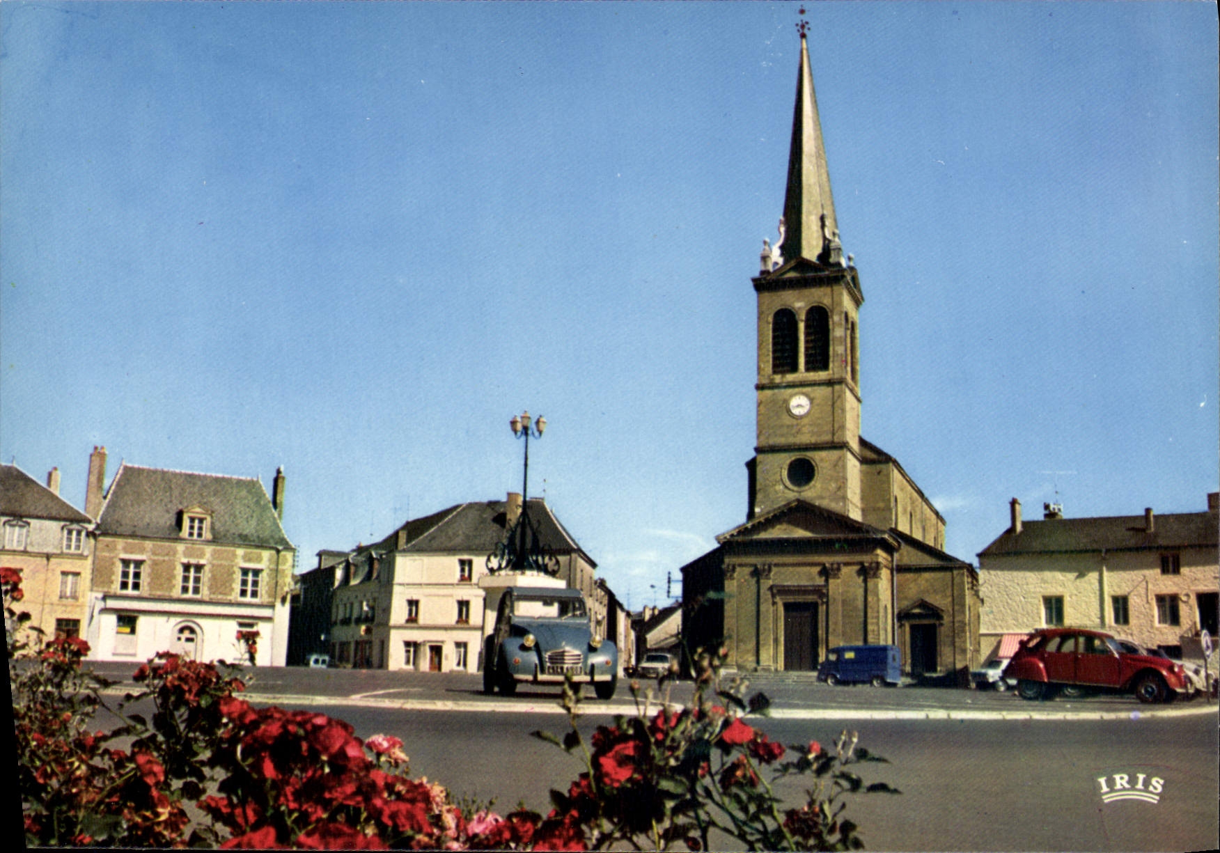 CPA Rocroi L'Eglise St Nicolas 