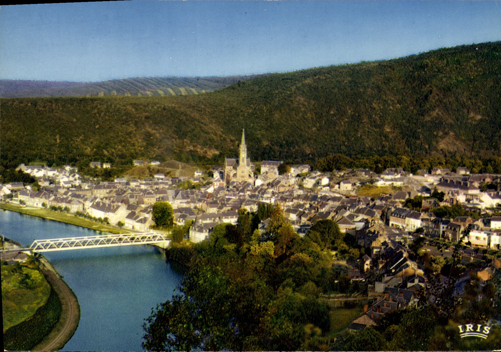 CPA Les Ardennes Pittoresque La Meuse a Fumay 