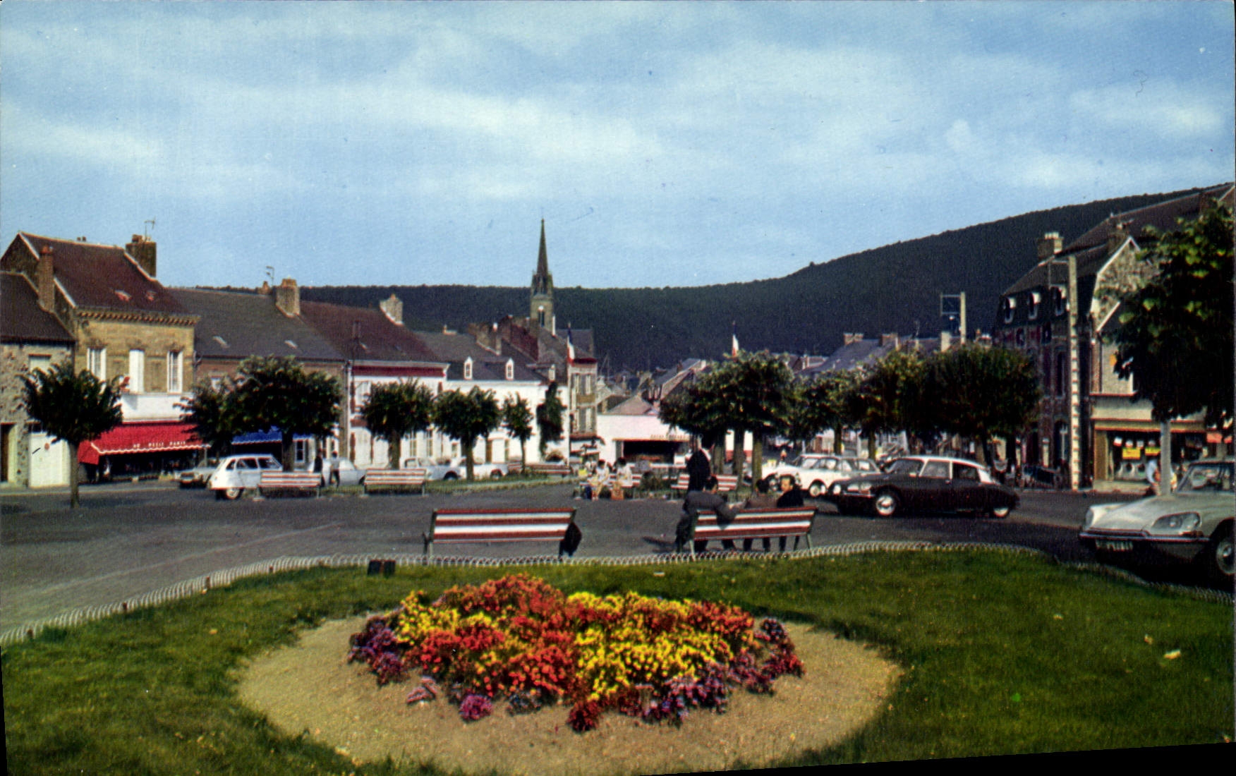 CPA Fumay La Place Aristide Briand 