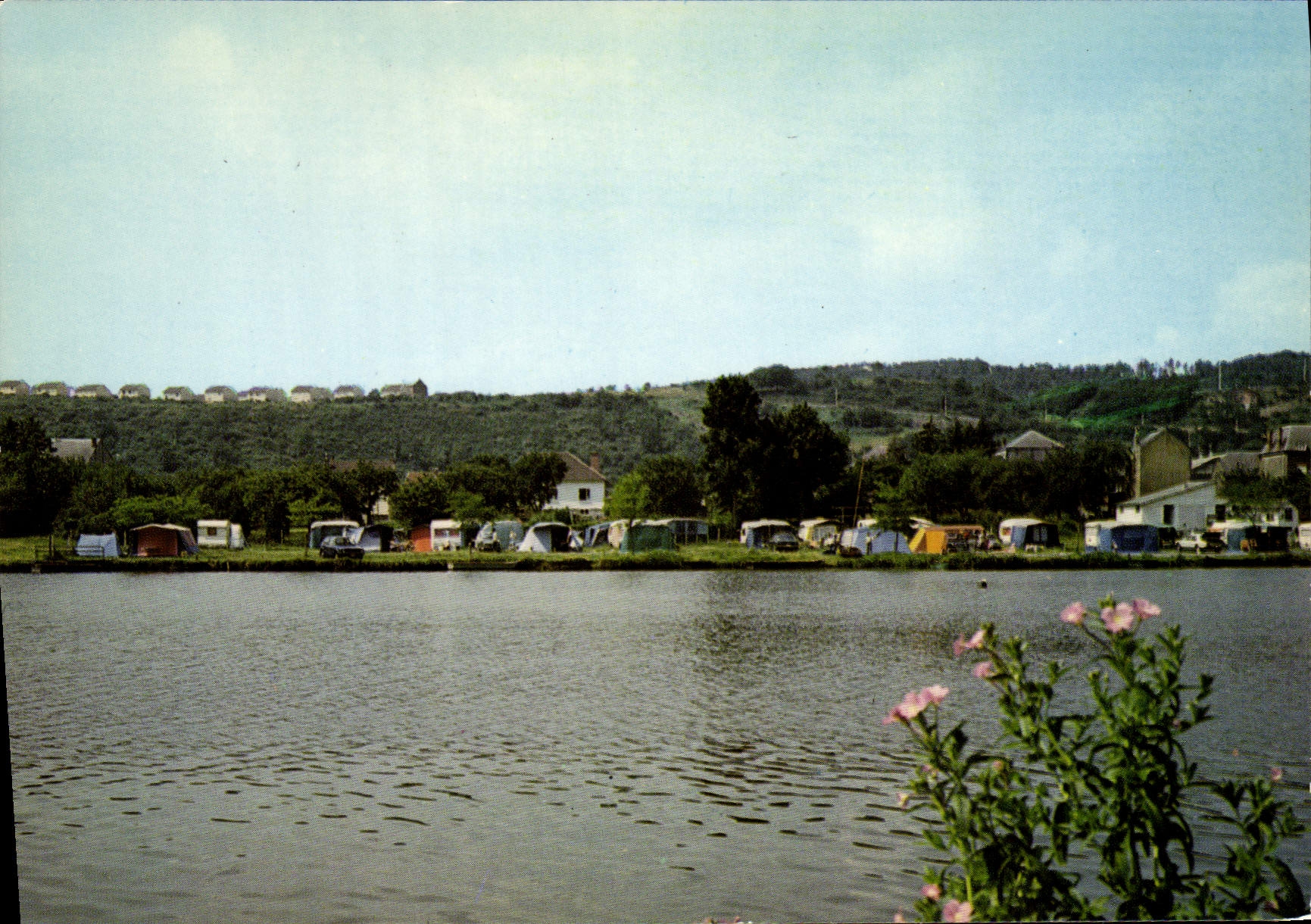 CPA Vireux Molhain Ardennes Le Camping au bord de la Meuse 