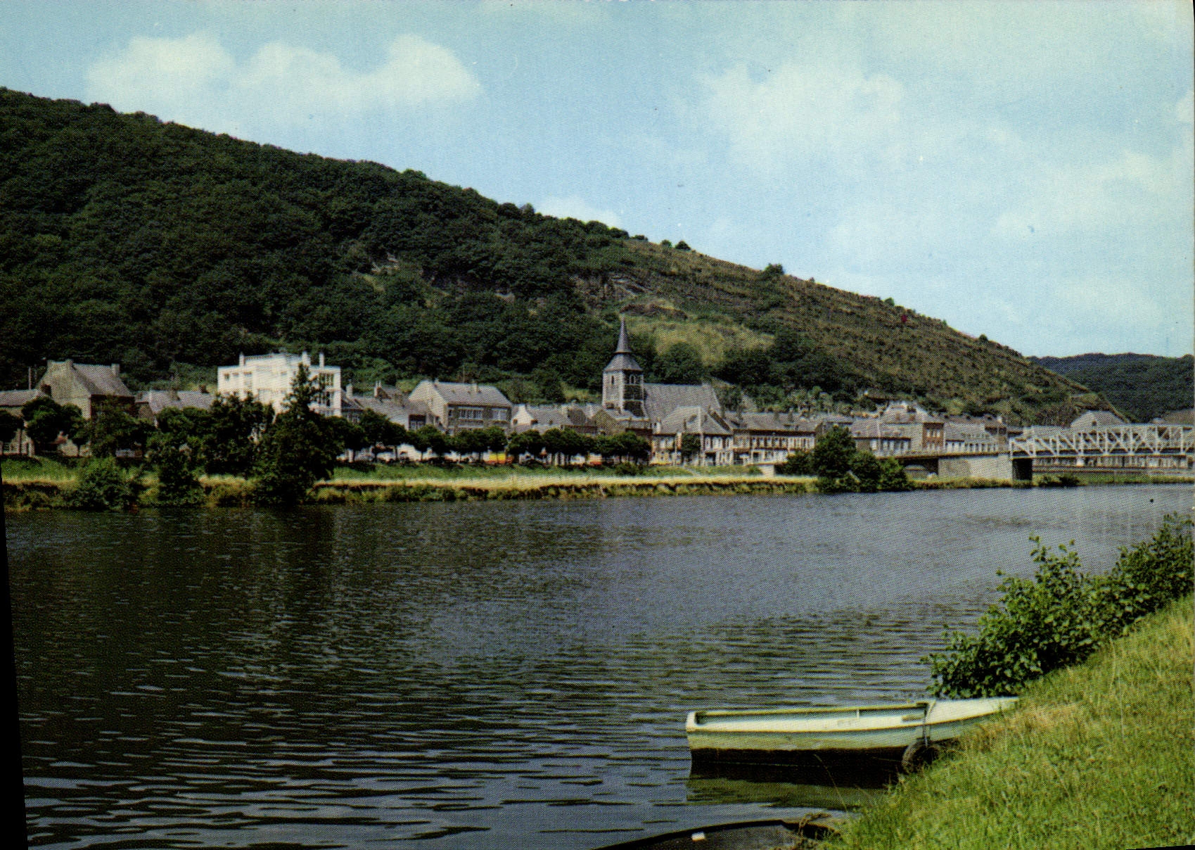 Vireux-Molhain — vue générale au bord de la Meuse — Éditions SODALFA