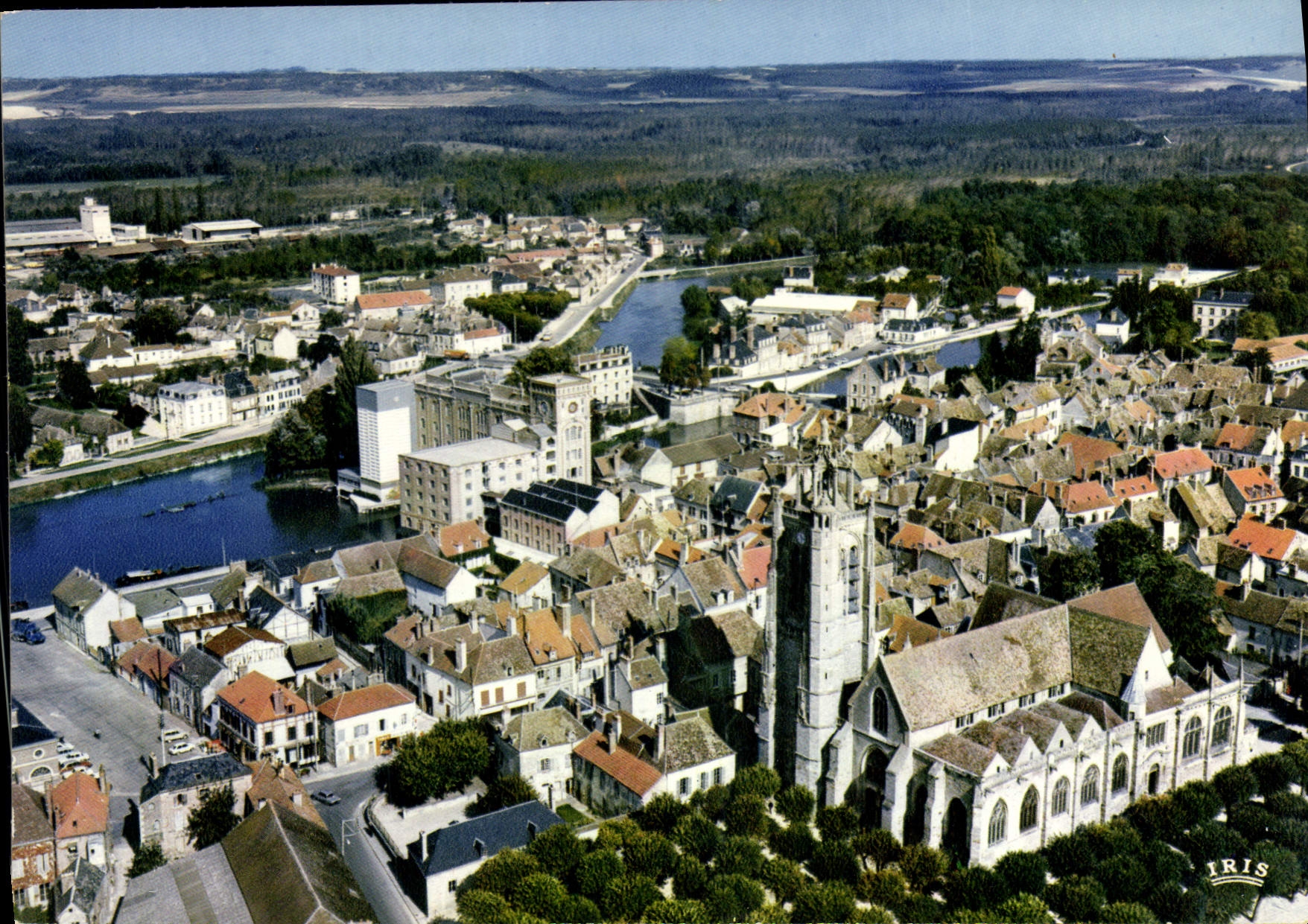 CPA Nogent S Seine Aube Vue aerienne 