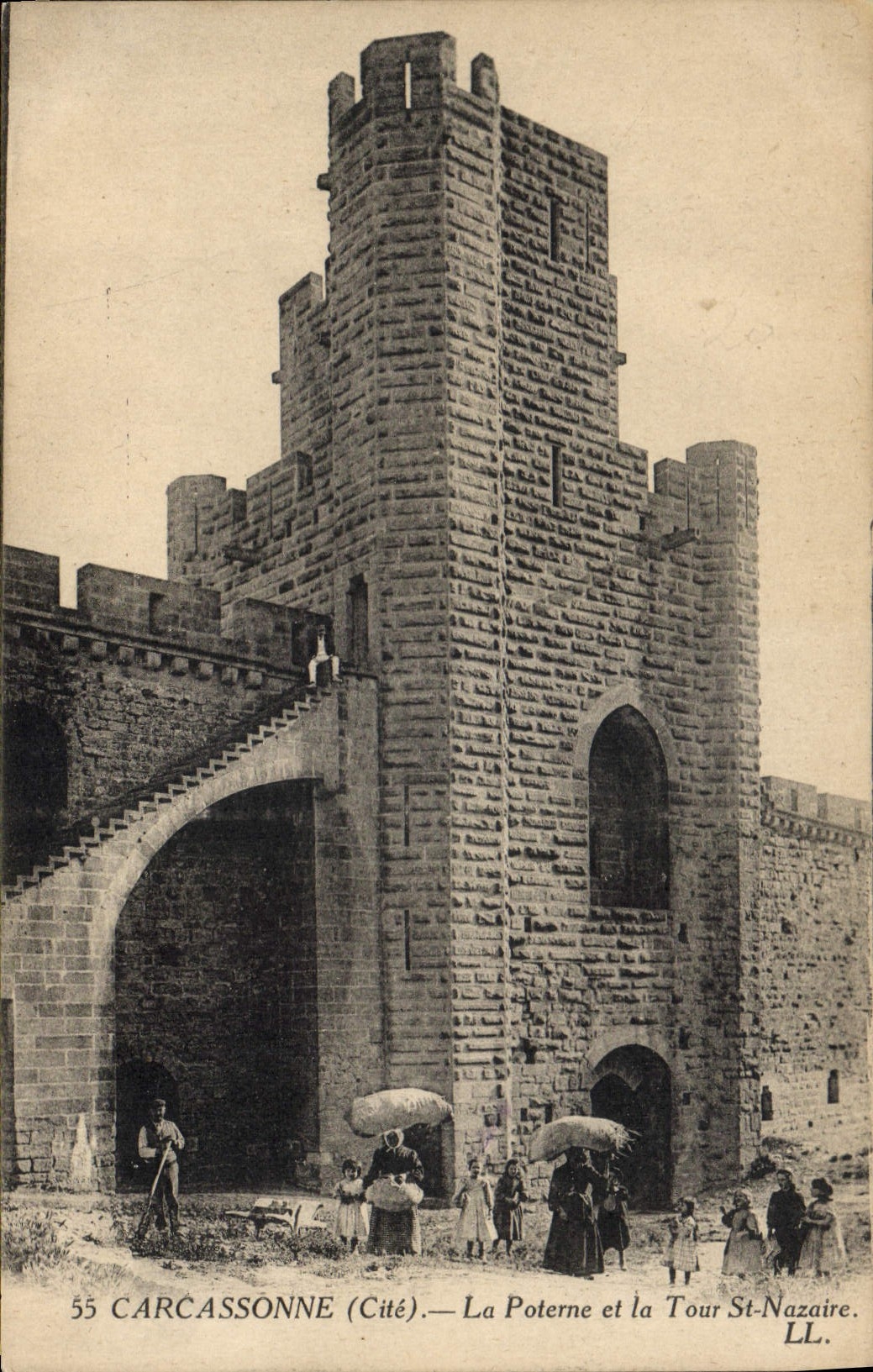 Carcassonne (Cité) — La Poterne et la Tour St-Nazaire — LL