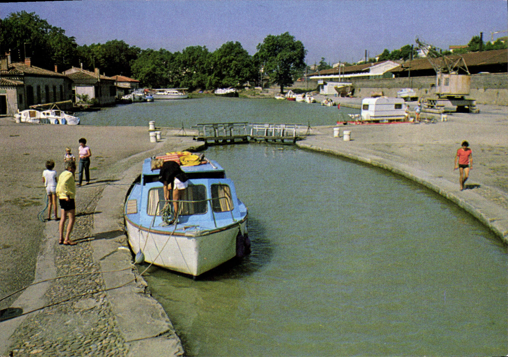 CPA Carcassonne Aude Bassin du Canal du Midi 