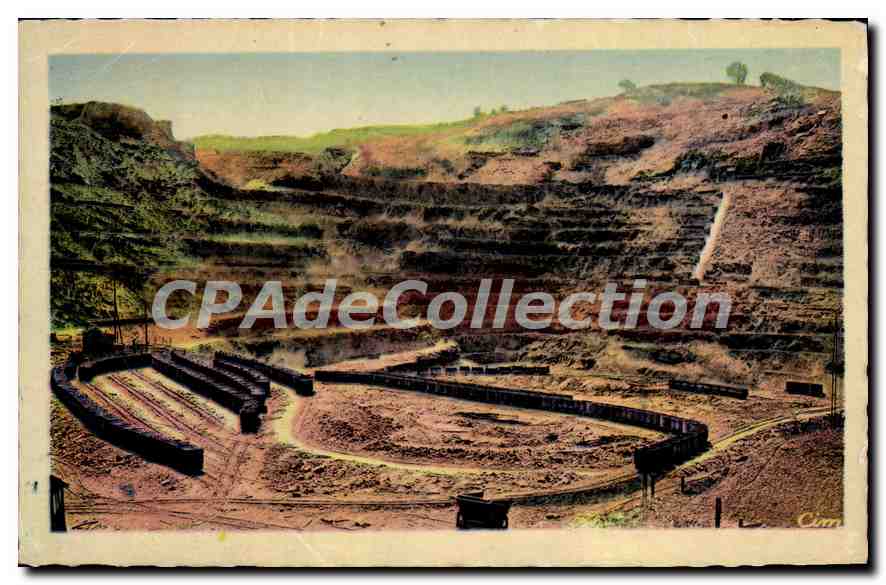 CPA Decazeville Aveyron La mine cecouverts et les vagons d'expedition 