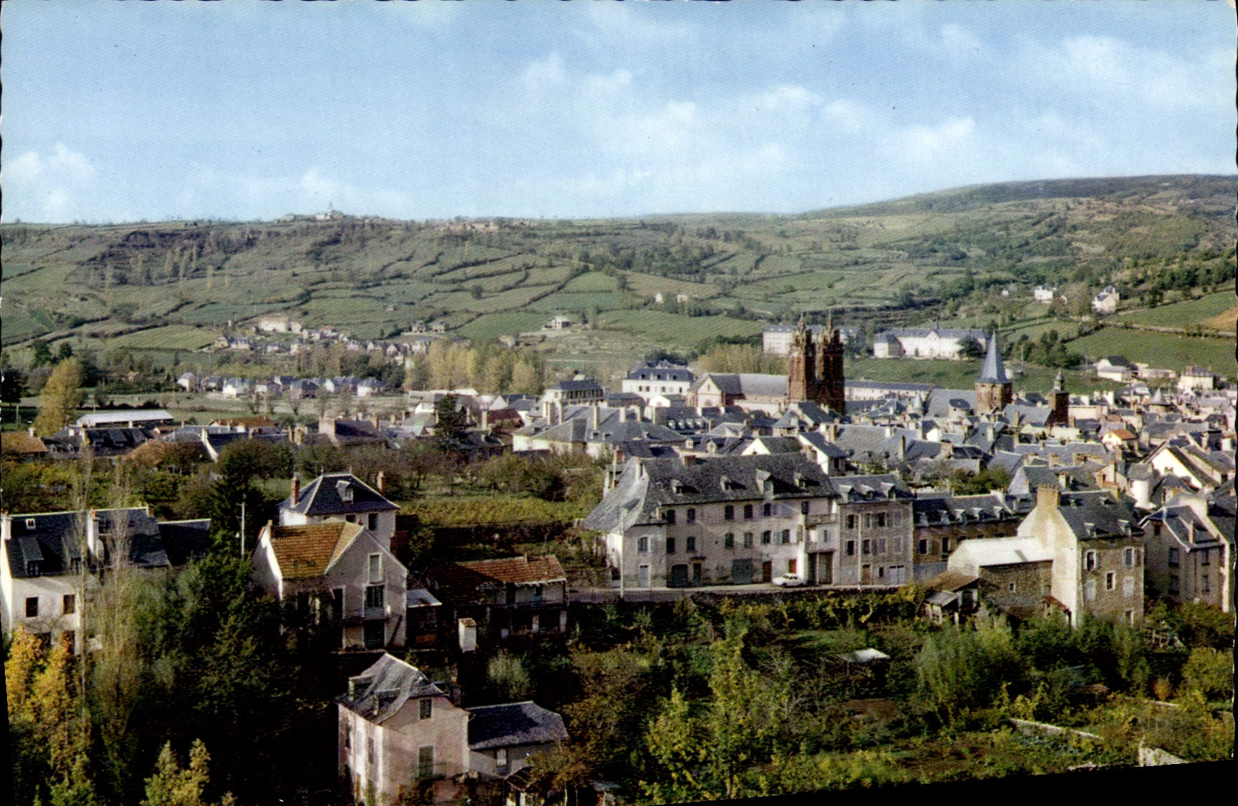 CPA Espalion Aveyron Savoureuse etape gastronomique 