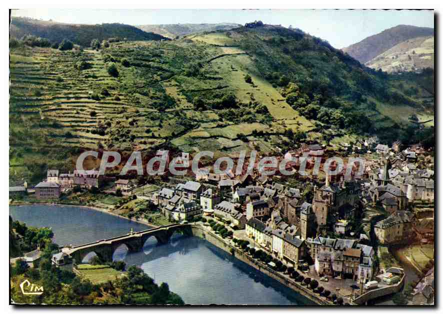 CPA Estaing  Aveyron Vue generale aerienne 