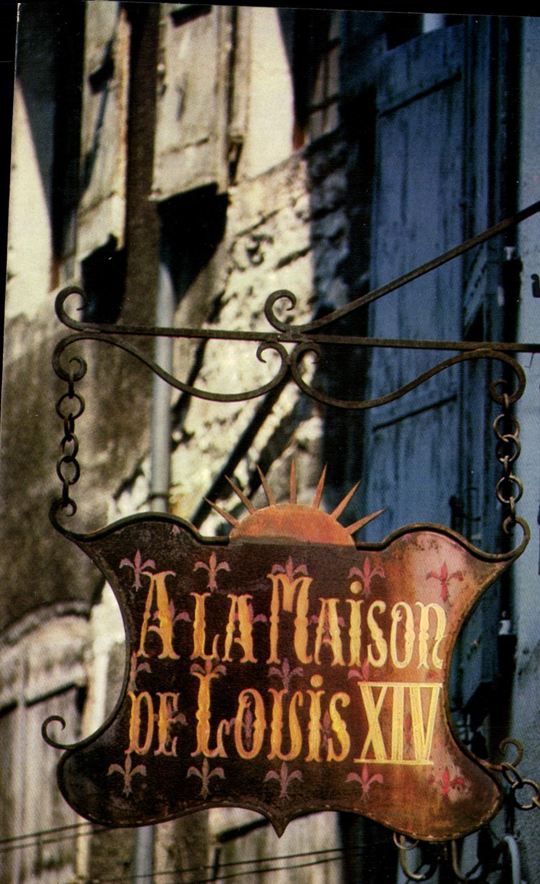 À la Maison de Louis XIV — enseigne décorative — Photo J. Sierpinski