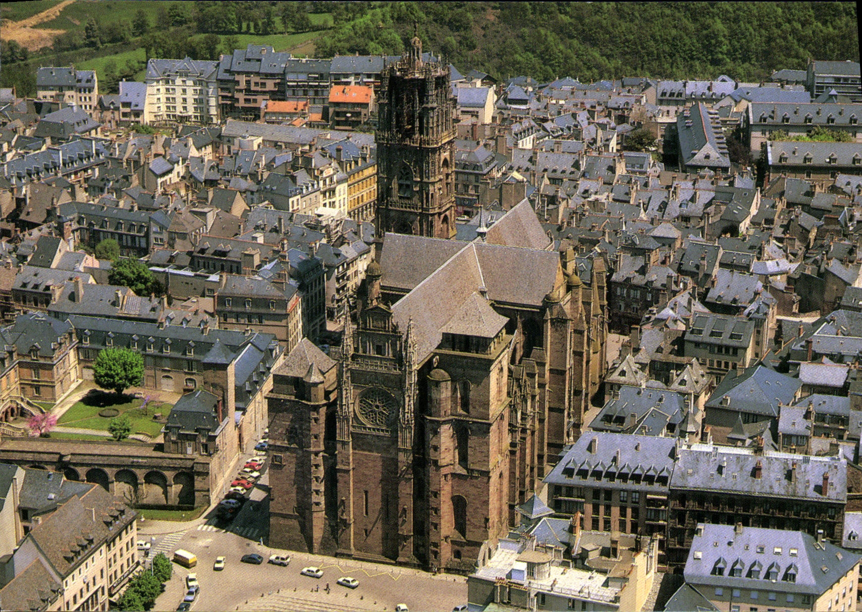 Rodez — Vue panoramique de la cathédrale Notre-Dame — Images de France, série 12