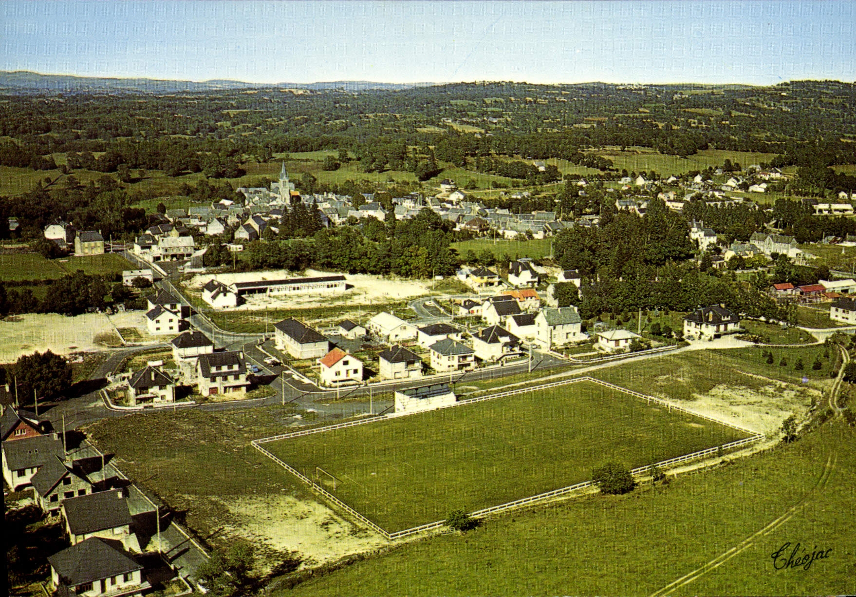 CPA Sainte Genevieve sur Argence Vue generale 