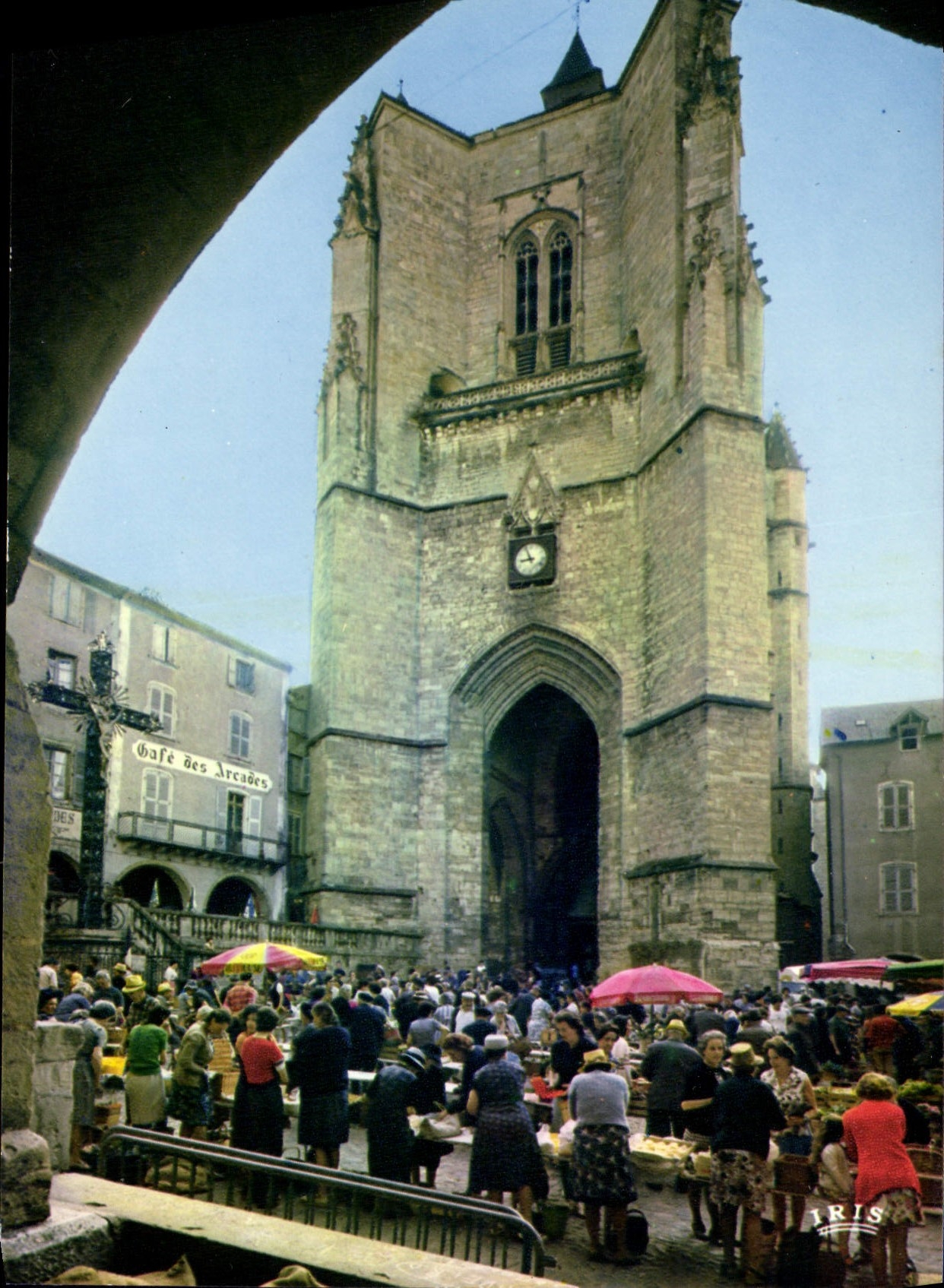 Villefranche-de-Rouergue — La Collégiale XIIe siècle — Éditeur IRIS