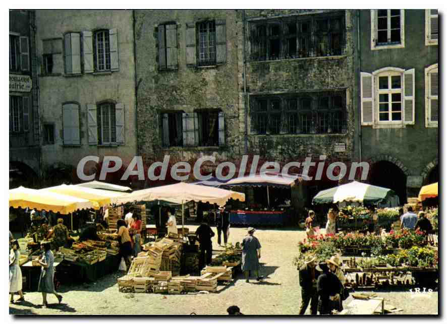 Villefranche-de-Rouergue (12) — La place Notre-Dame — IRIS